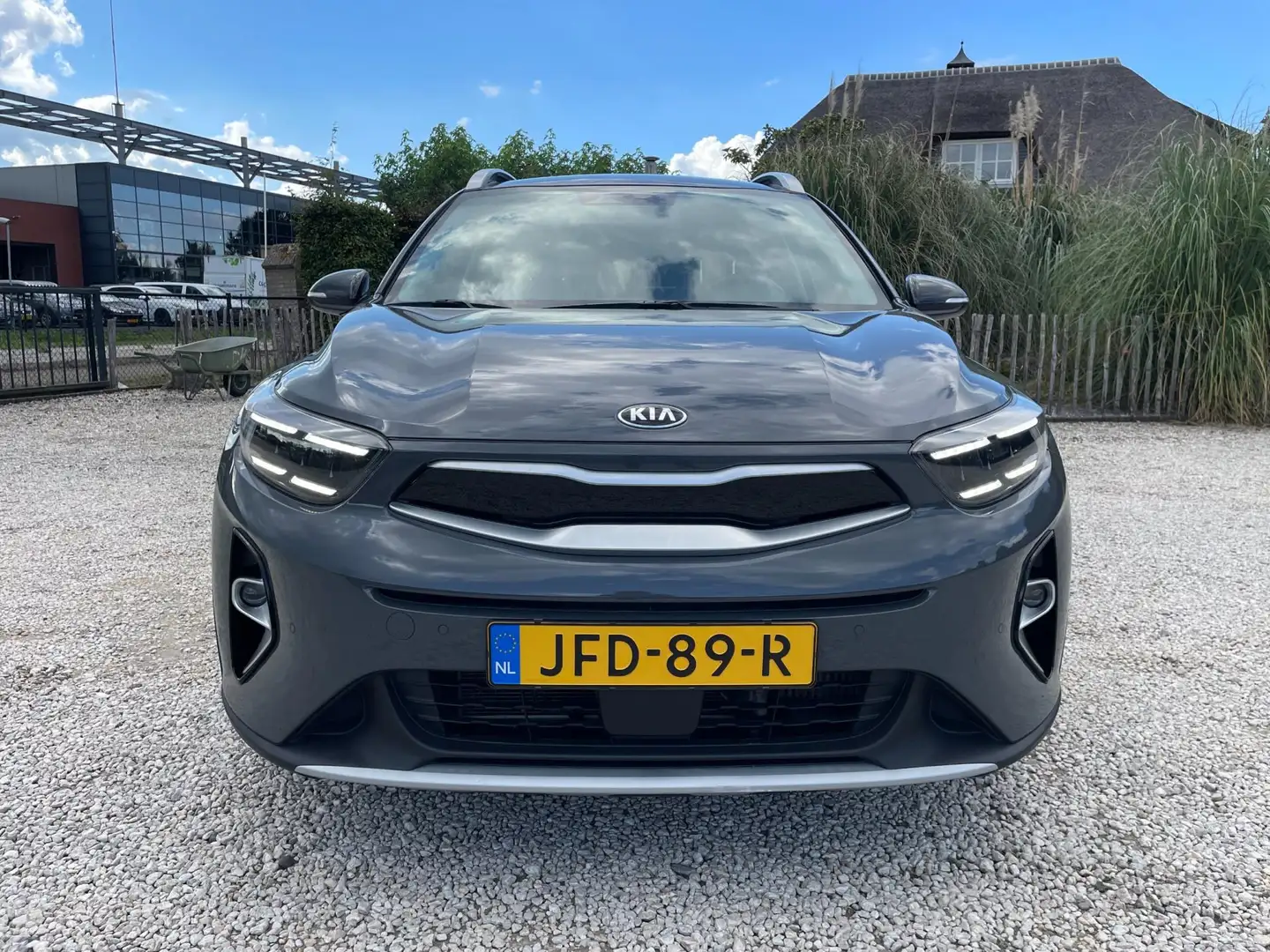 Kia Stonic 1.0 T-GDI Automaat, ACC, LED, Keyless, VOLL! Grijs - 2