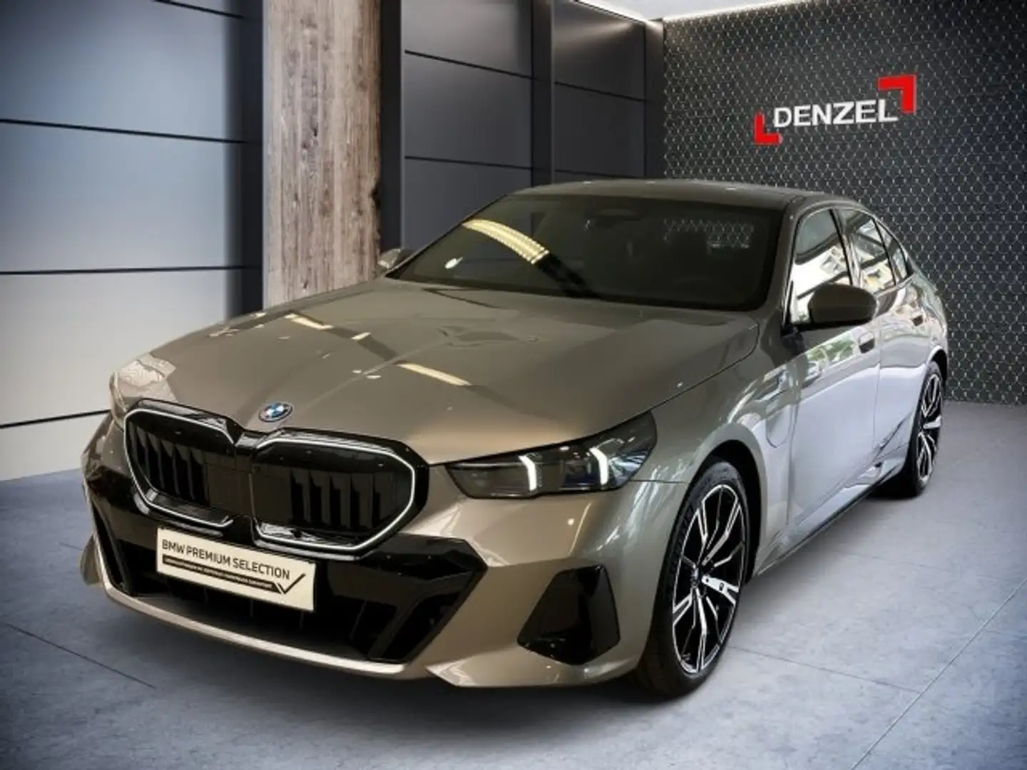 BMW 550 e xDrive Limousine G60 XB1 Gris - 2