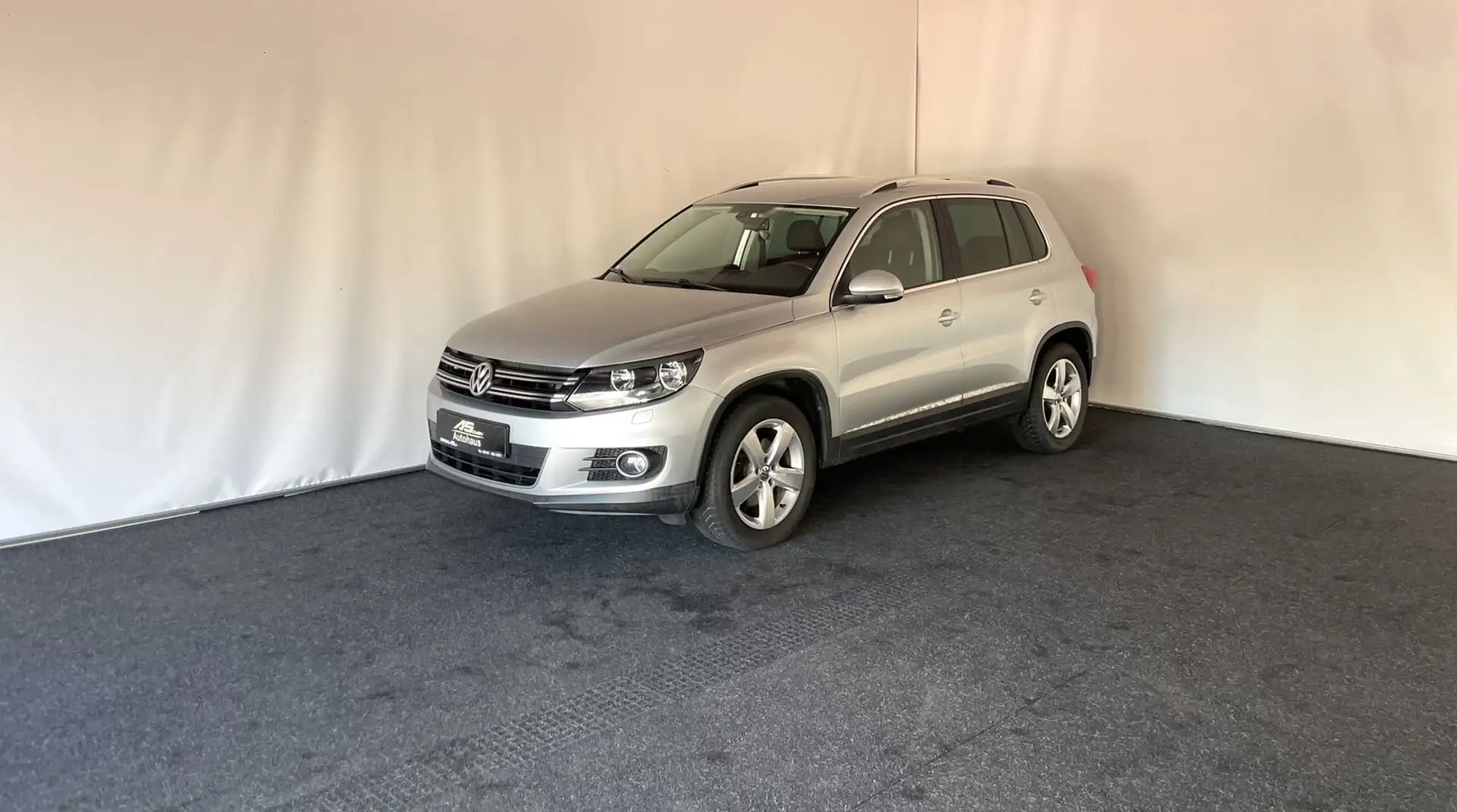 Volkswagen Tiguan 2.0 TDI Sport&Style Navi Sitzhg Temp AHK Argent - 1