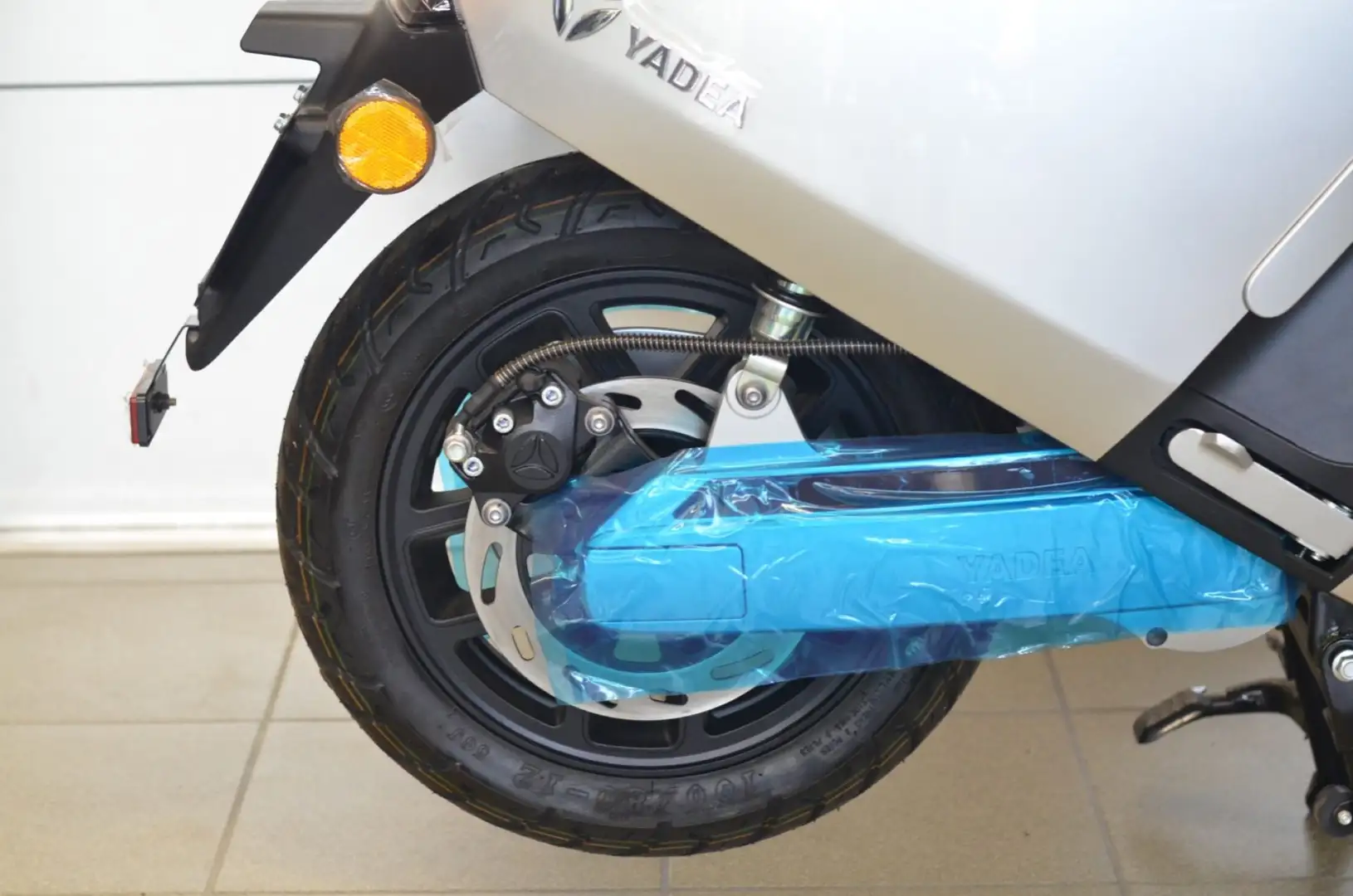 Yadea G5 S L3 - PATENTE B/A1 - ECOINCENTIVI Grigio - 2