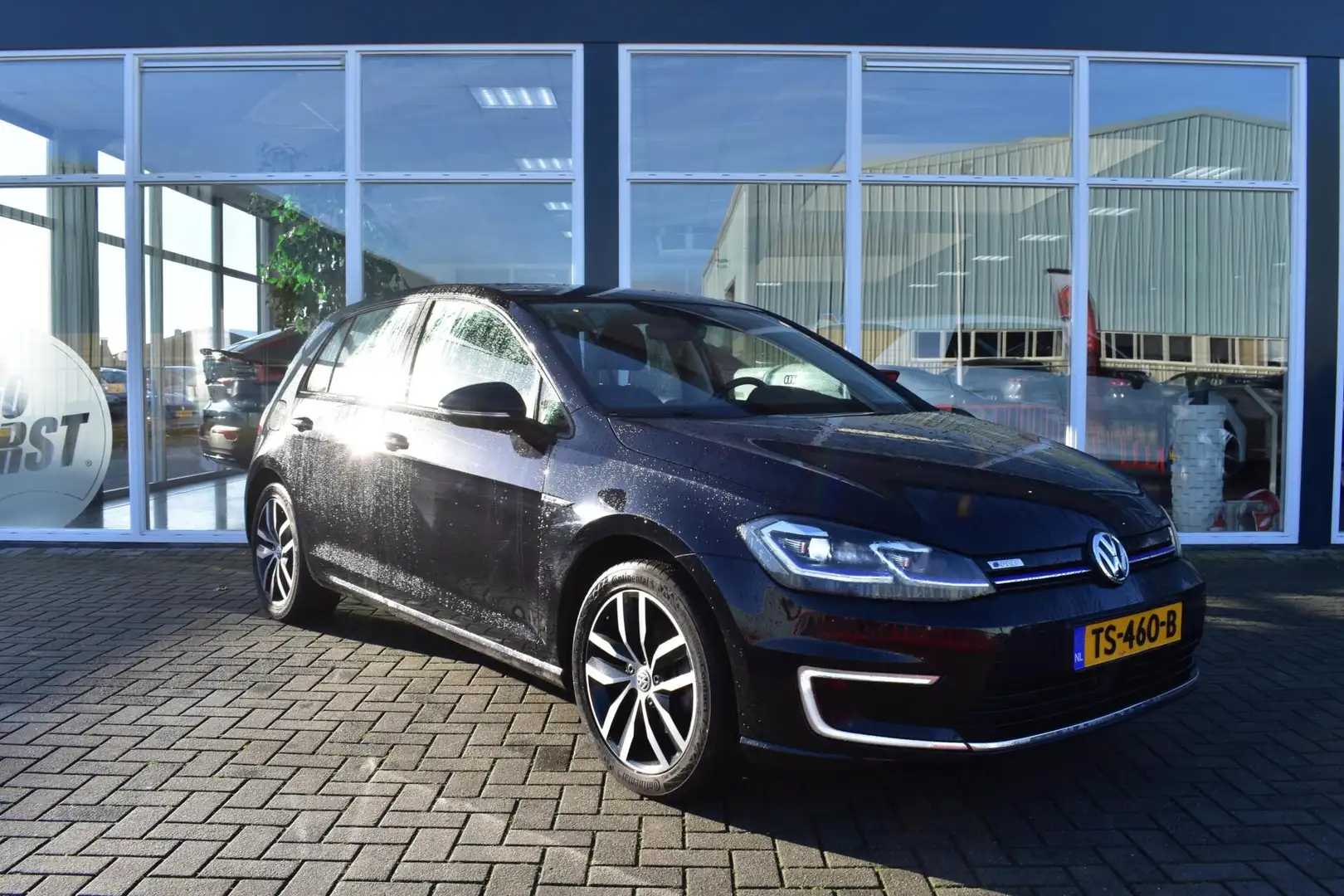 Volkswagen e-Golf e-Golf|ACC|Stoelverwarming|Lederen bekleding| Noir - 2