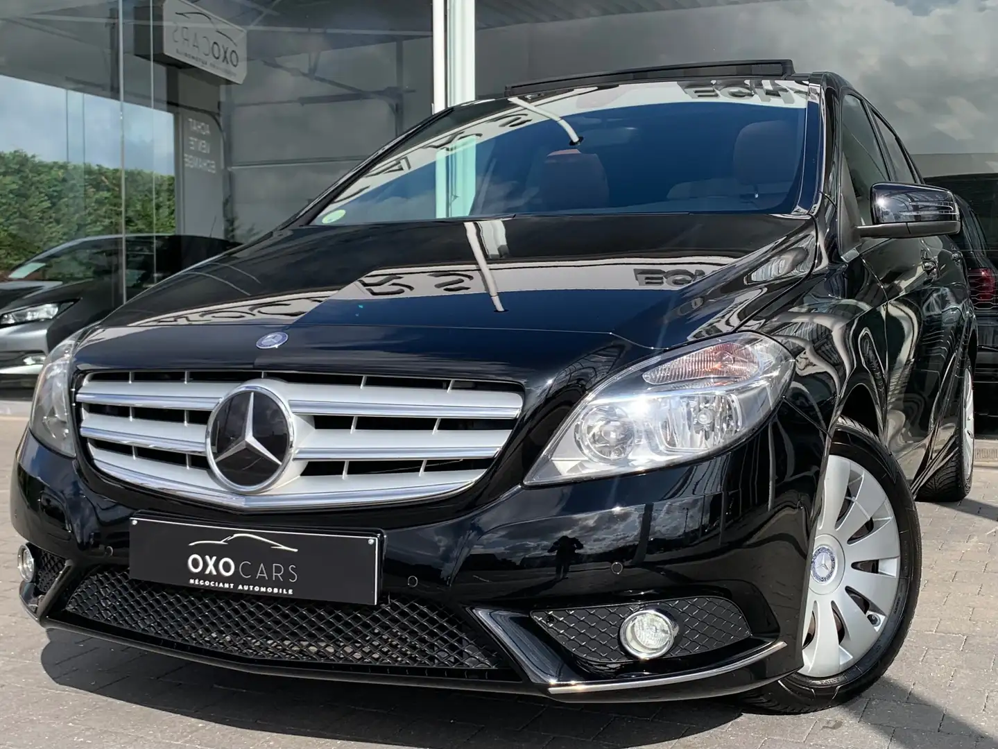 Mercedes-Benz B 180 D / Boite Auto / Toit Pano / Gps / Camera / Cruise Schwarz - 1