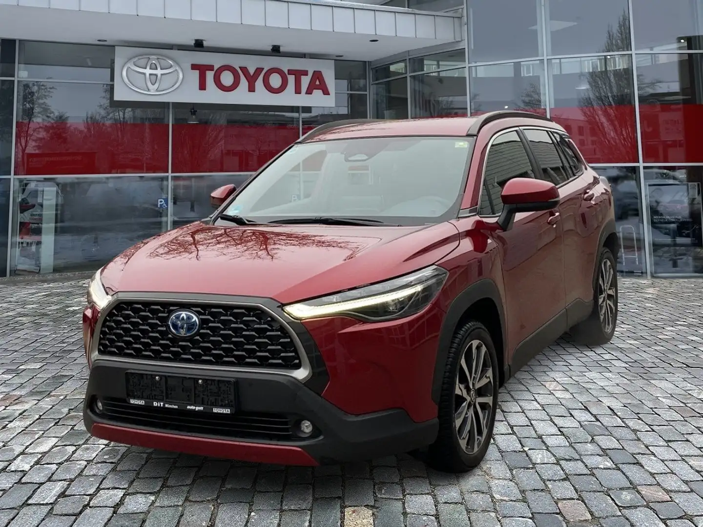 Toyota Corolla Cross 2.0 D FWD Team D Top Zustand Rouge - 1