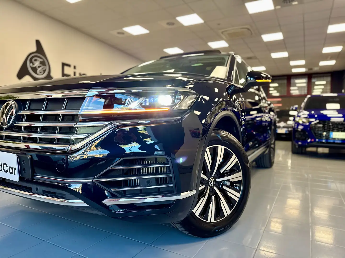 Volkswagen Touareg 3.0 V6 tsi eHybrid Plug-in Elegance tiptronic Bleu - 2