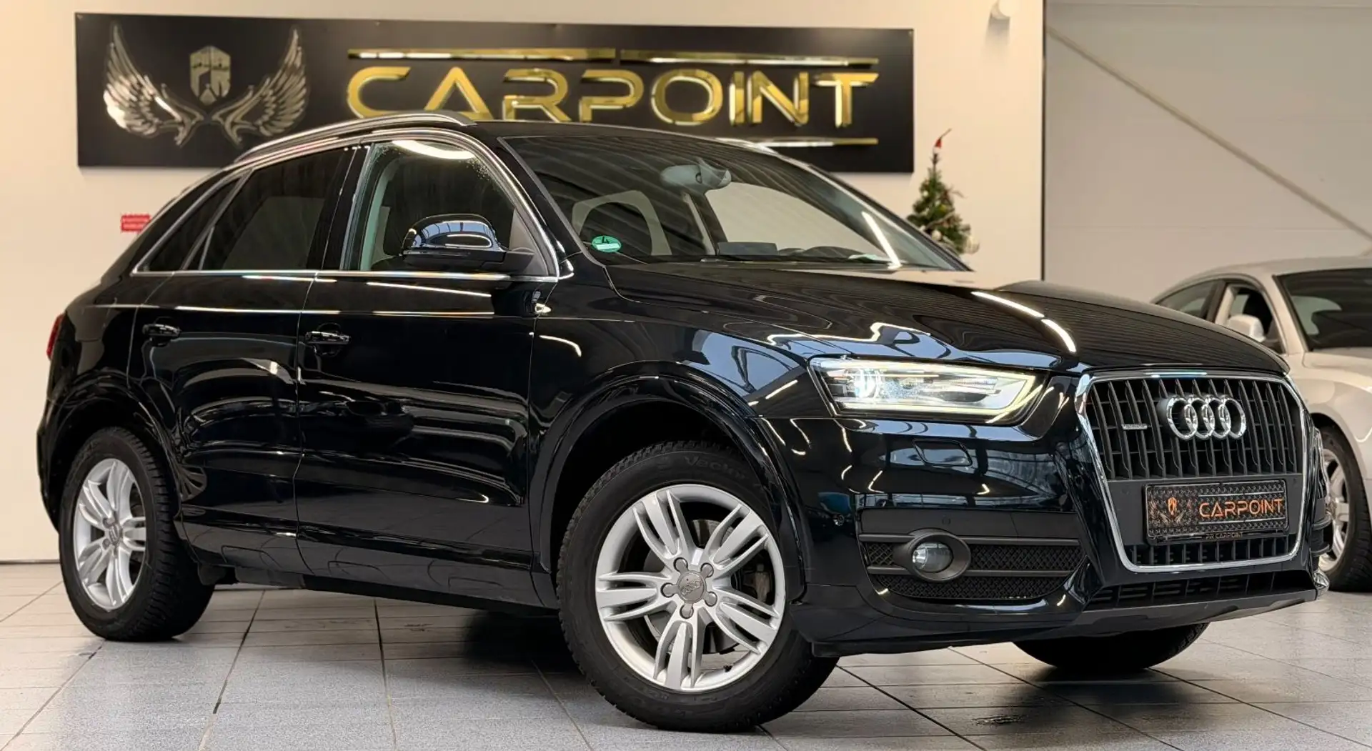 Audi Q3 2.0 TDI Quattro /Pano/Leder/Xenon/Navi/BT Zwart - 2