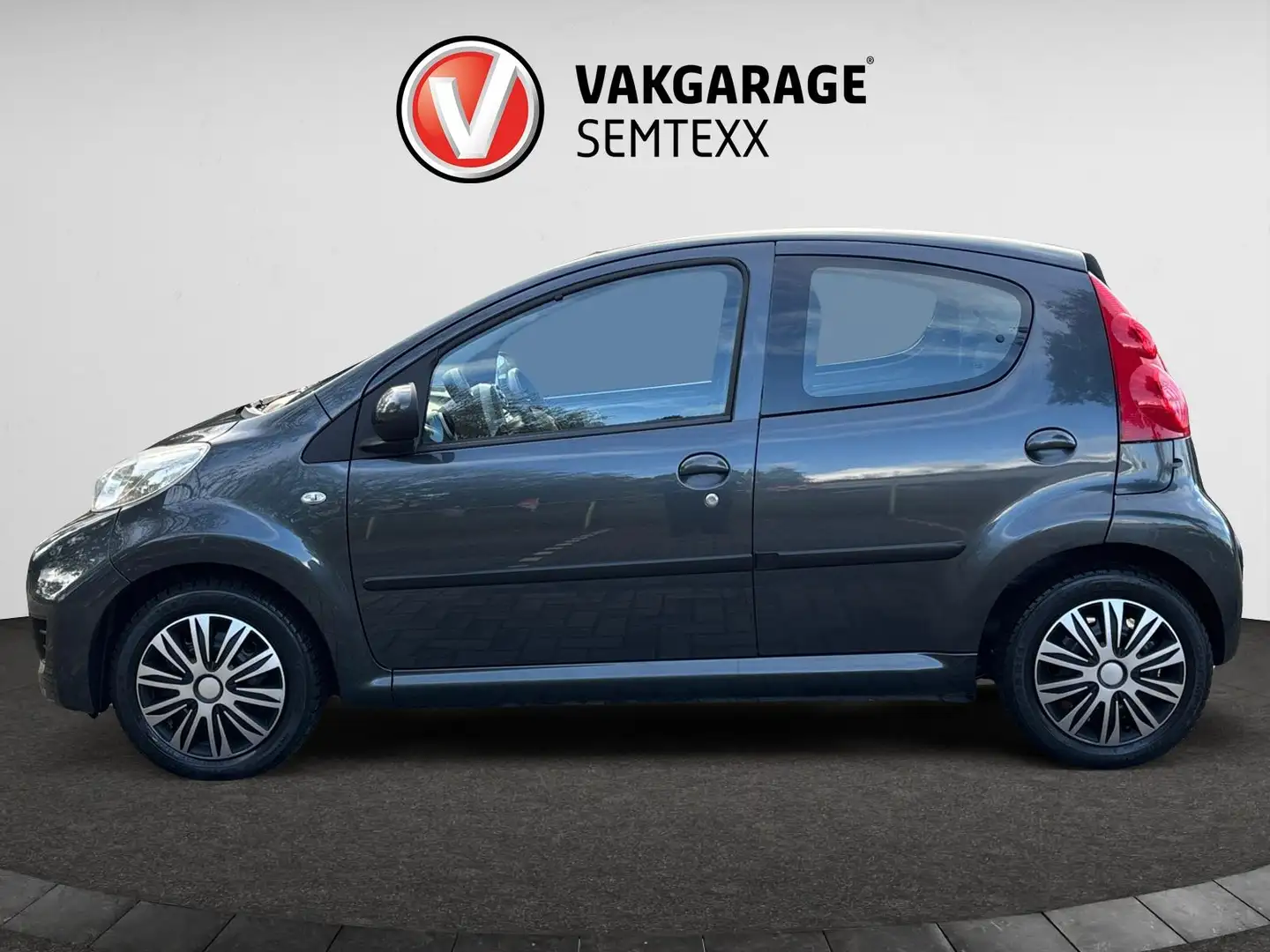 Peugeot 107 1.0-12V Sublime | Airco | Centrale Vergrendeling | Gris - 2