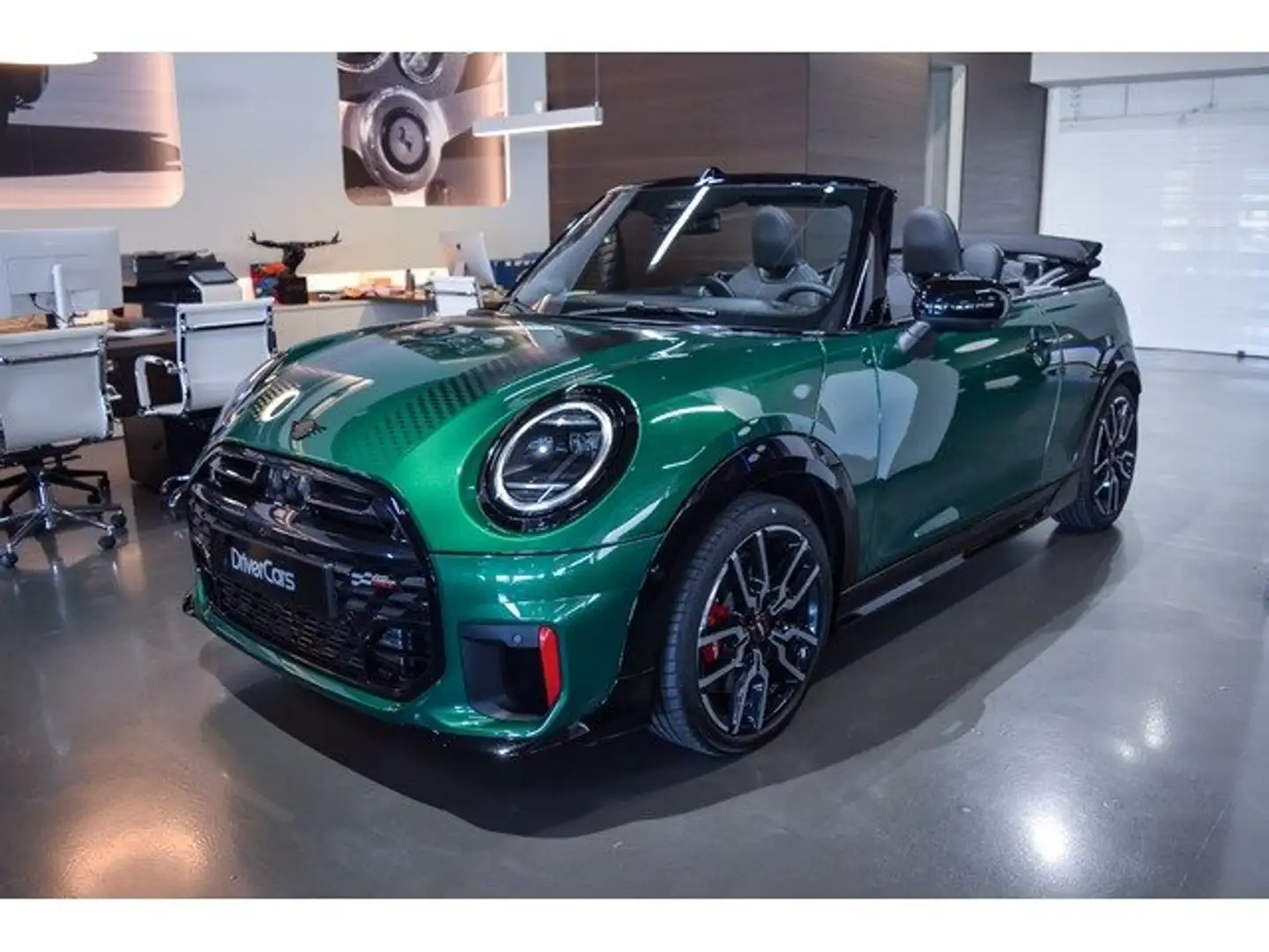 MINI Cooper Cabrio JCW Aut. Verde - 2
