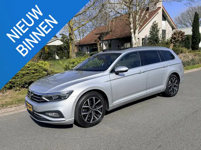 Volkswagen Passat Variant 2.0 TDI 150PK DSG•Pano•ACC