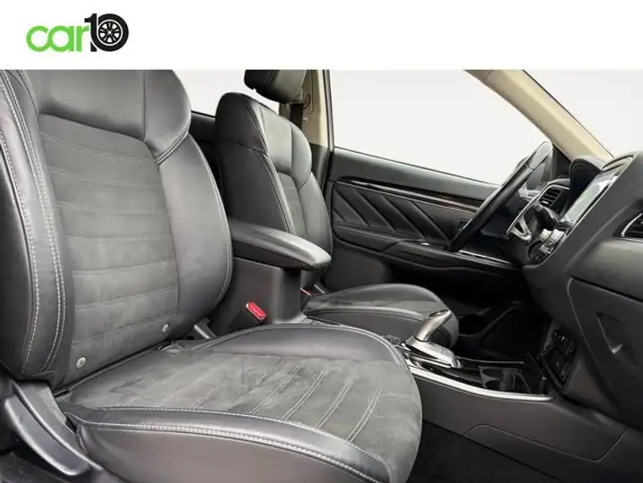 Mitsubishi Outlander 2019, foto 10