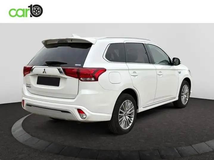 Mitsubishi Outlander 2019, foto 11