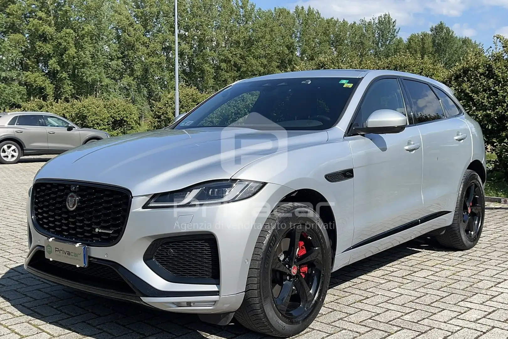 Jaguar F-Pace F-Pace 2.0 D 204 CV AWD aut. R-Dynamic SE Greyston Argento - 1
