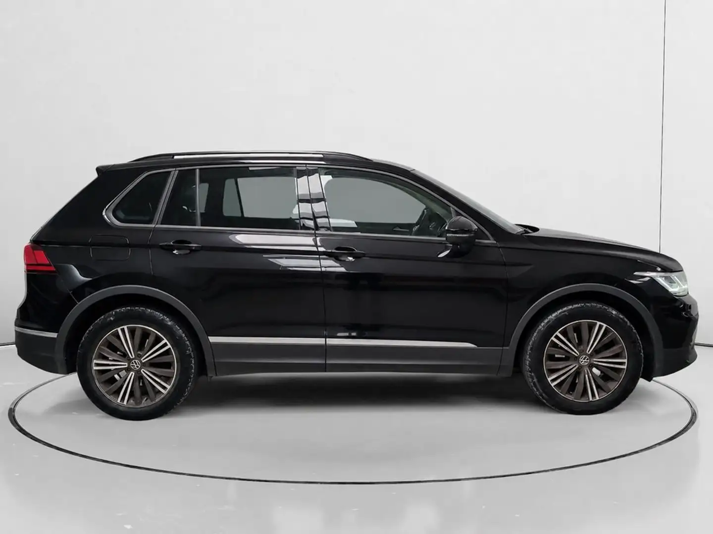 Volkswagen Tiguan 2.0TDI Life DSG 110kW Negro - 2