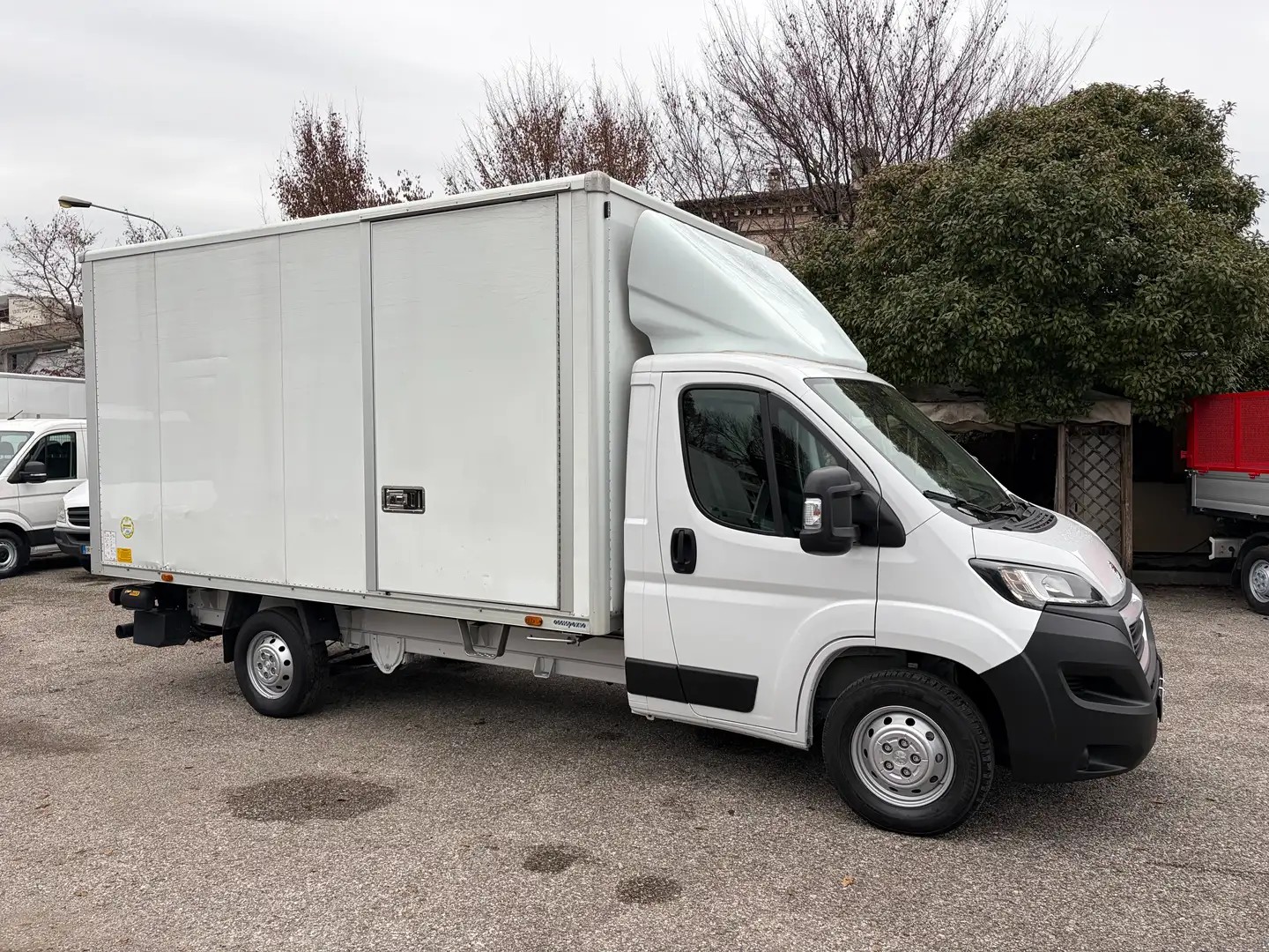 Peugeot Boxer 104 HDI - FURGONE CON SPONDA CARIC. Weiß - 1