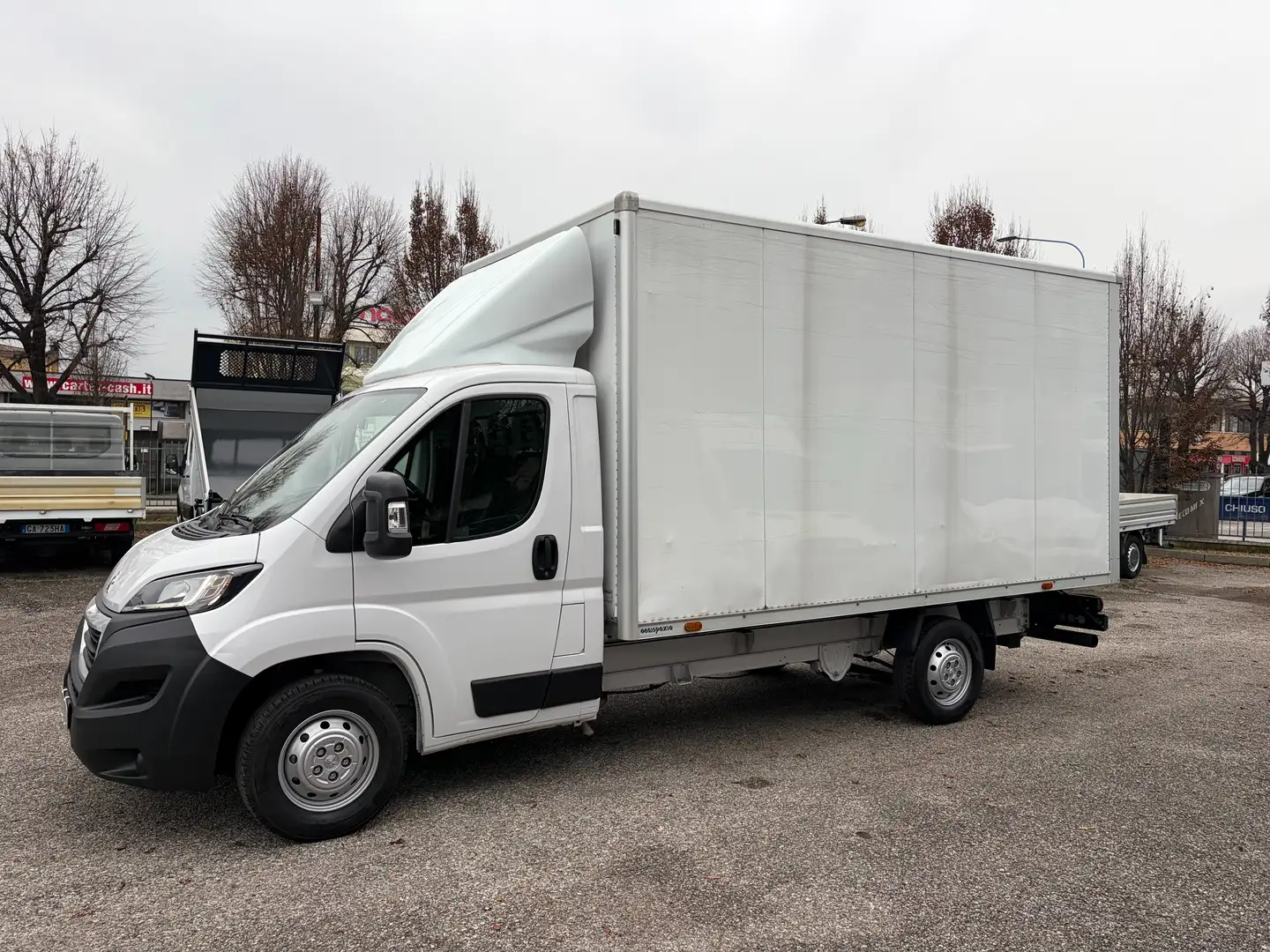 Peugeot Boxer 104 HDI - FURGONE CON SPONDA CARIC. Weiß - 2