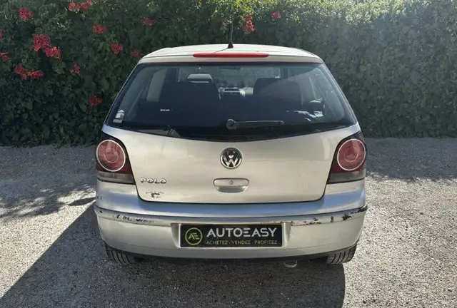 Volkswagen Polo view 4