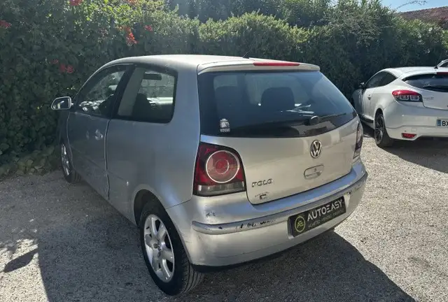 Volkswagen Polo view 3