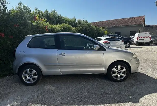Volkswagen Polo view 6