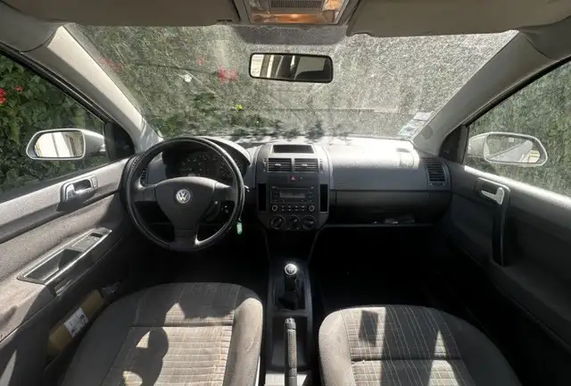 Volkswagen Polo view 9