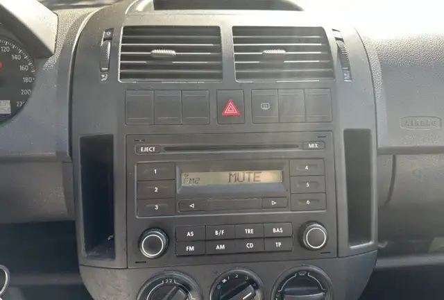 Volkswagen Polo view 17
