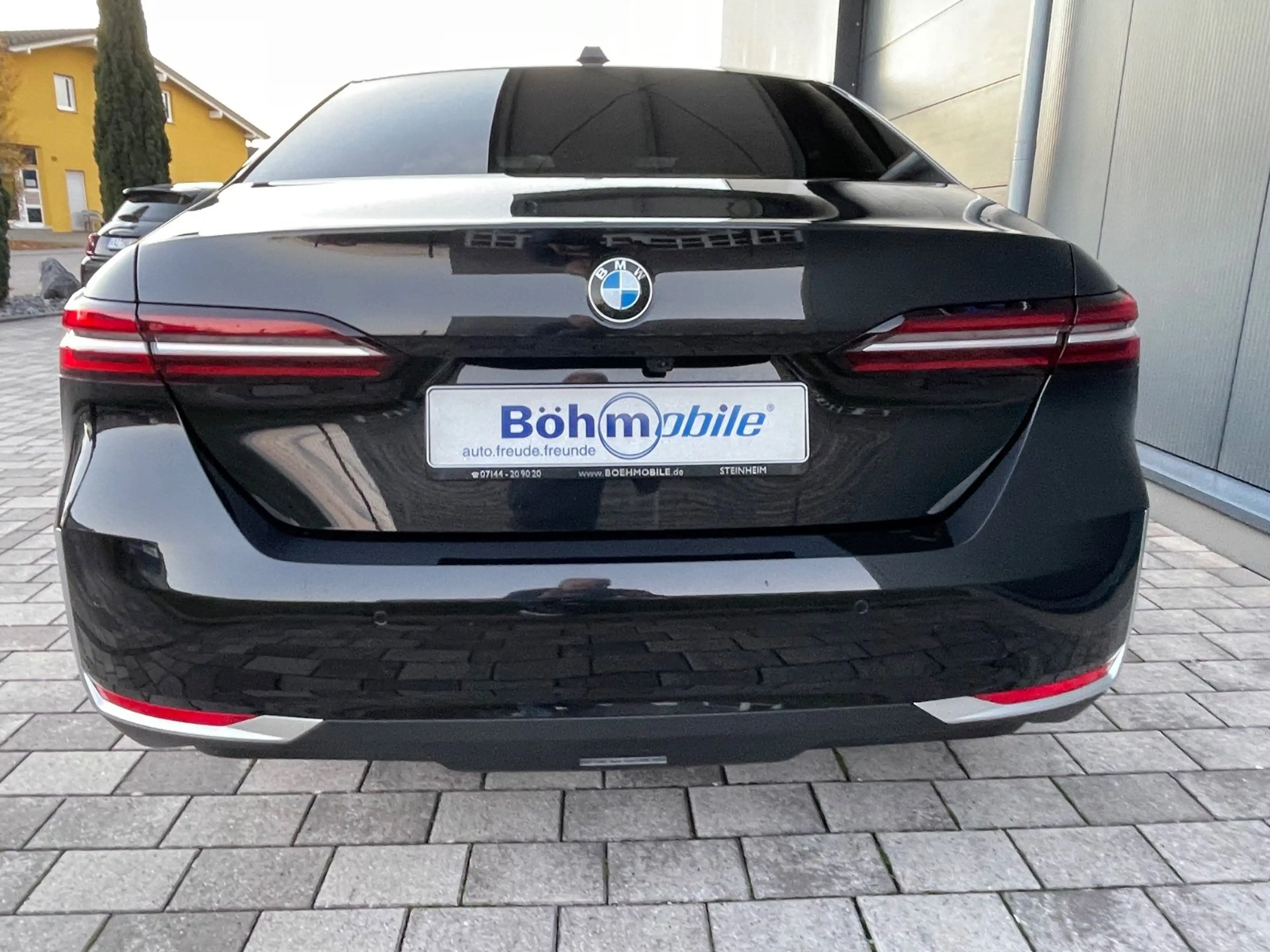 BMW 520 d xDrive/STDHZG/Autobahn As./HK/Adaptiv/NP85 — photo 7