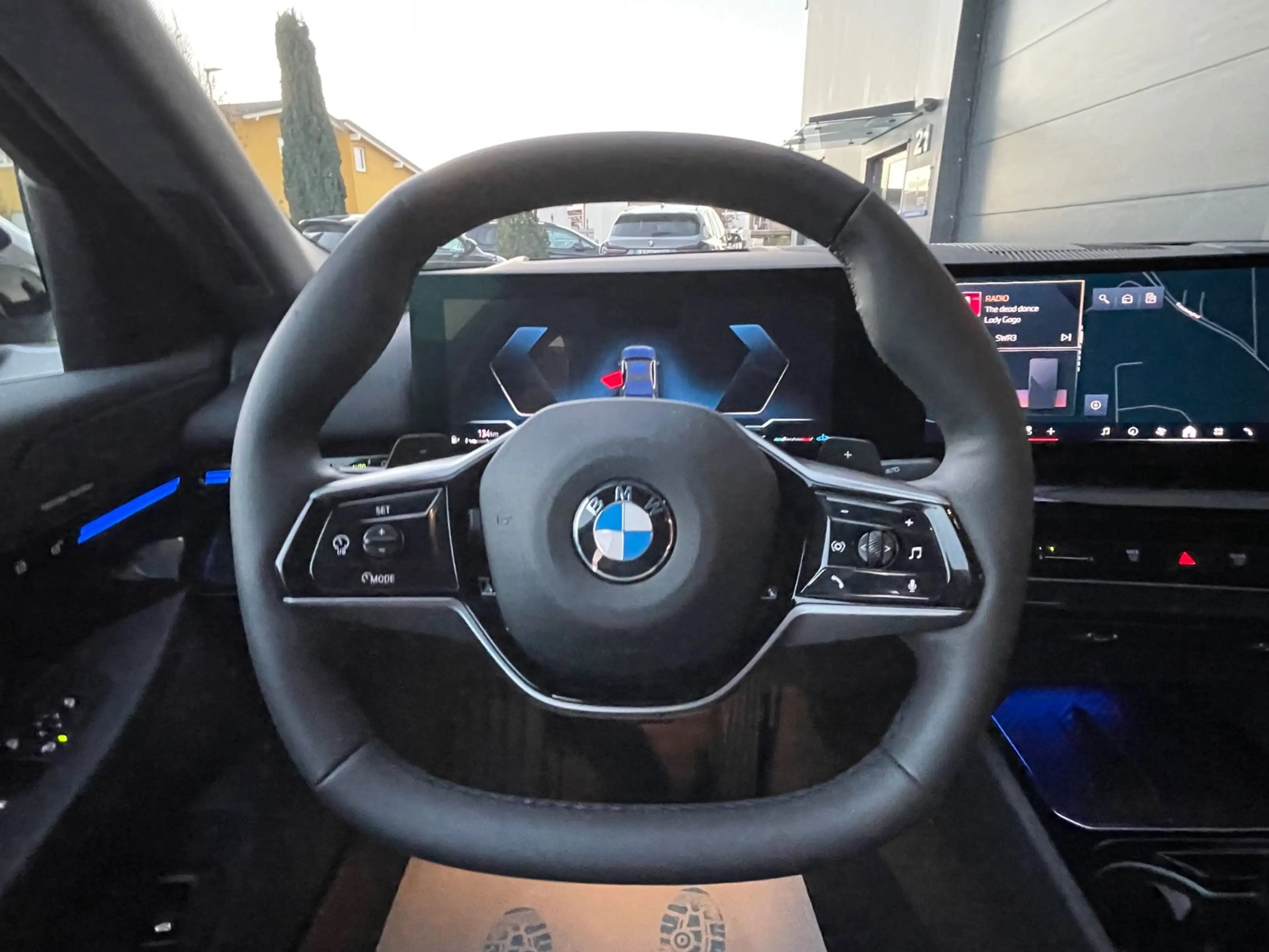 BMW 520 d xDrive/STDHZG/Autobahn As./HK/Adaptiv/NP85 — photo 17