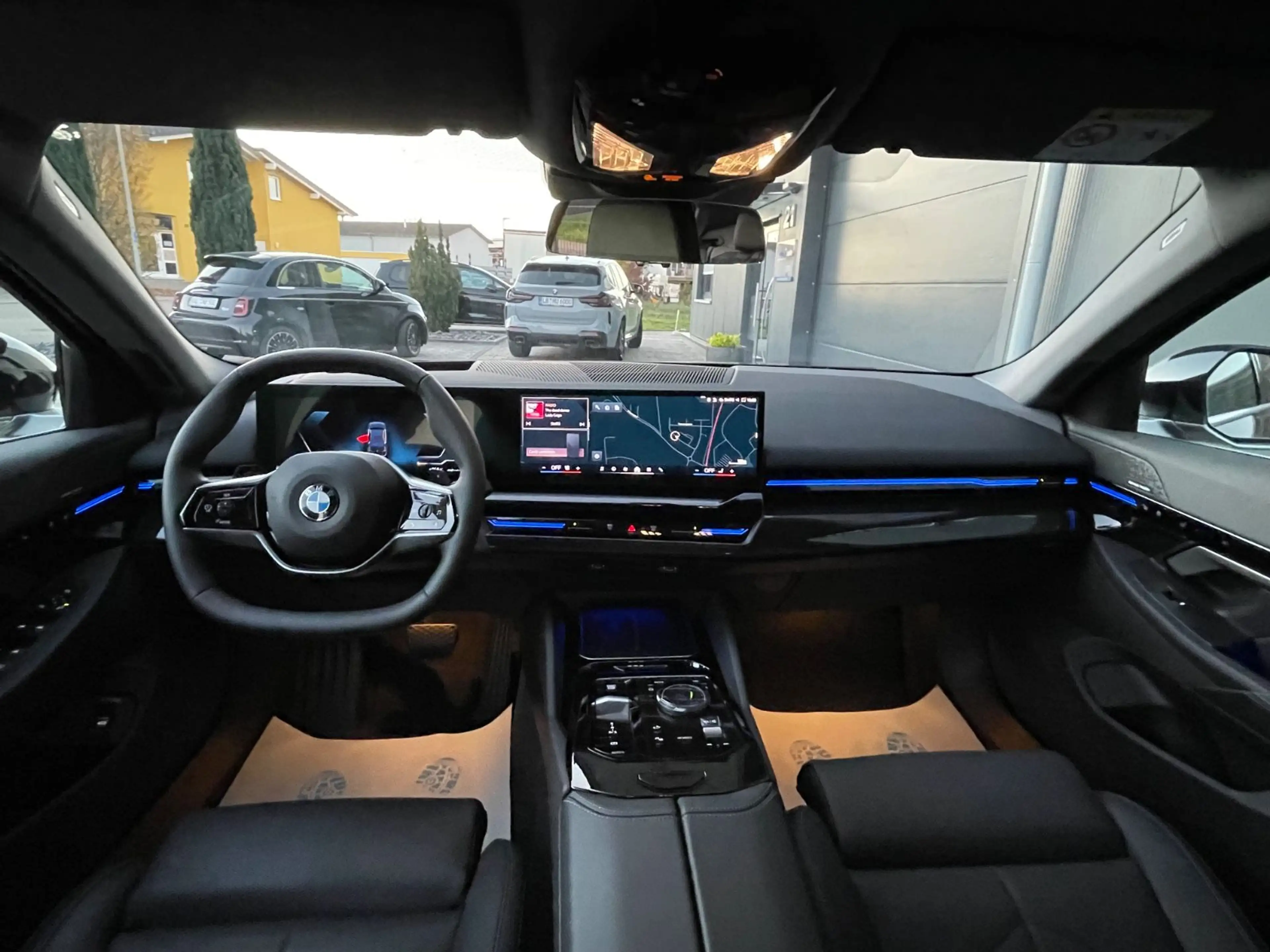 BMW 520 d xDrive/STDHZG/Autobahn As./HK/Adaptiv/NP85 — photo 15