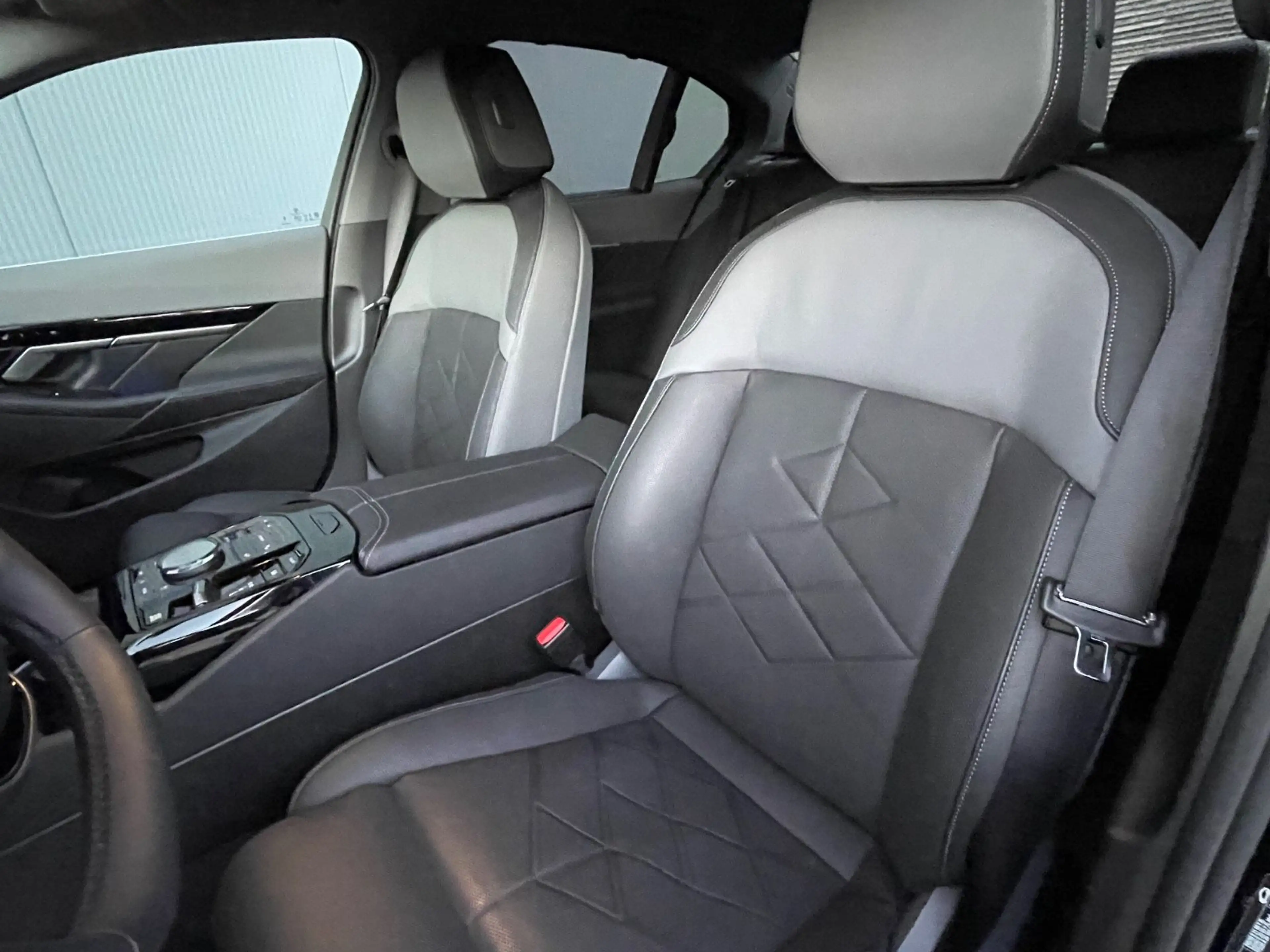 BMW 520 d xDrive/STDHZG/Autobahn As./HK/Adaptiv/NP85 — photo 12