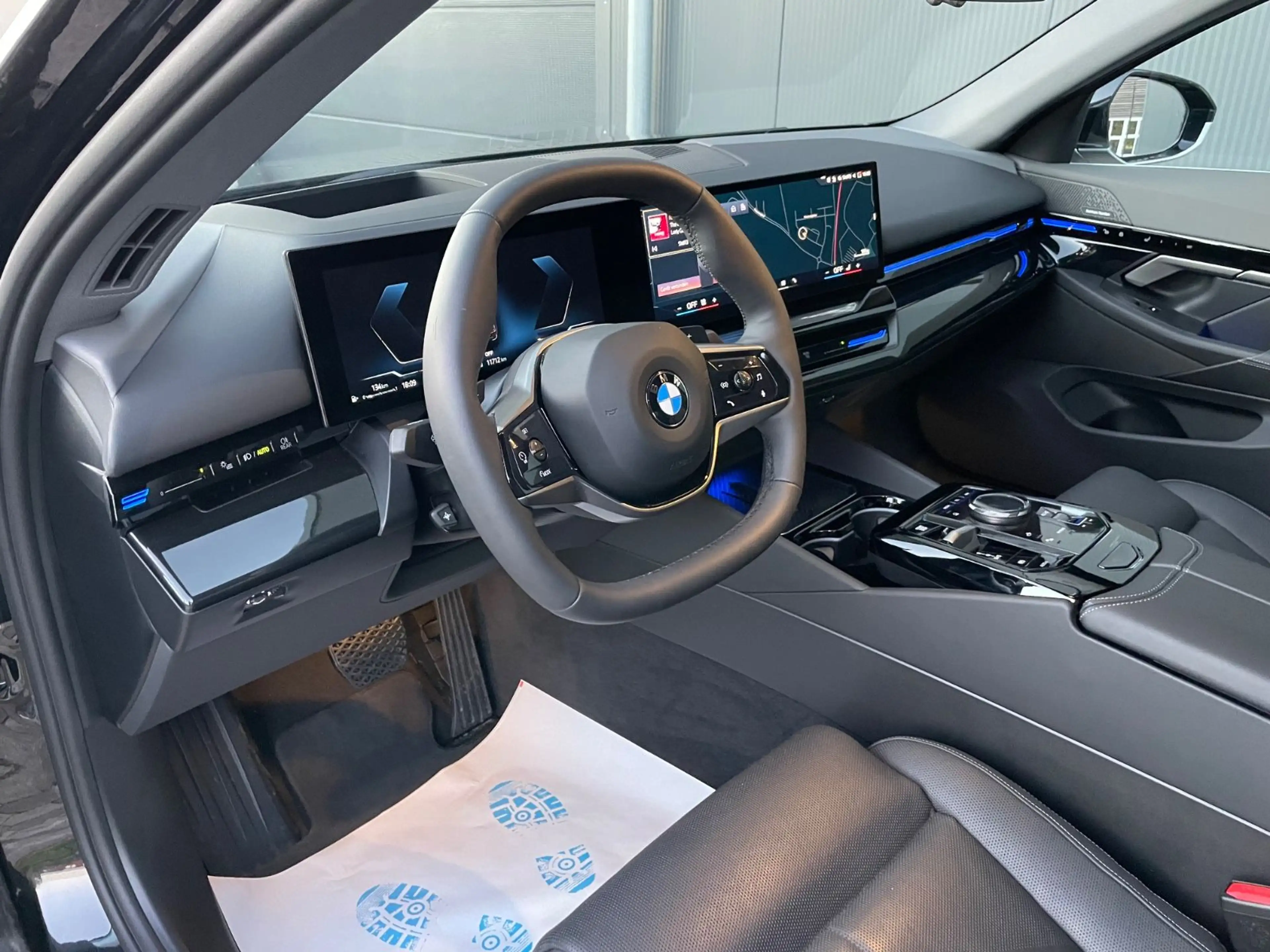 BMW 520 d xDrive/STDHZG/Autobahn As./HK/Adaptiv/NP85 — photo 10