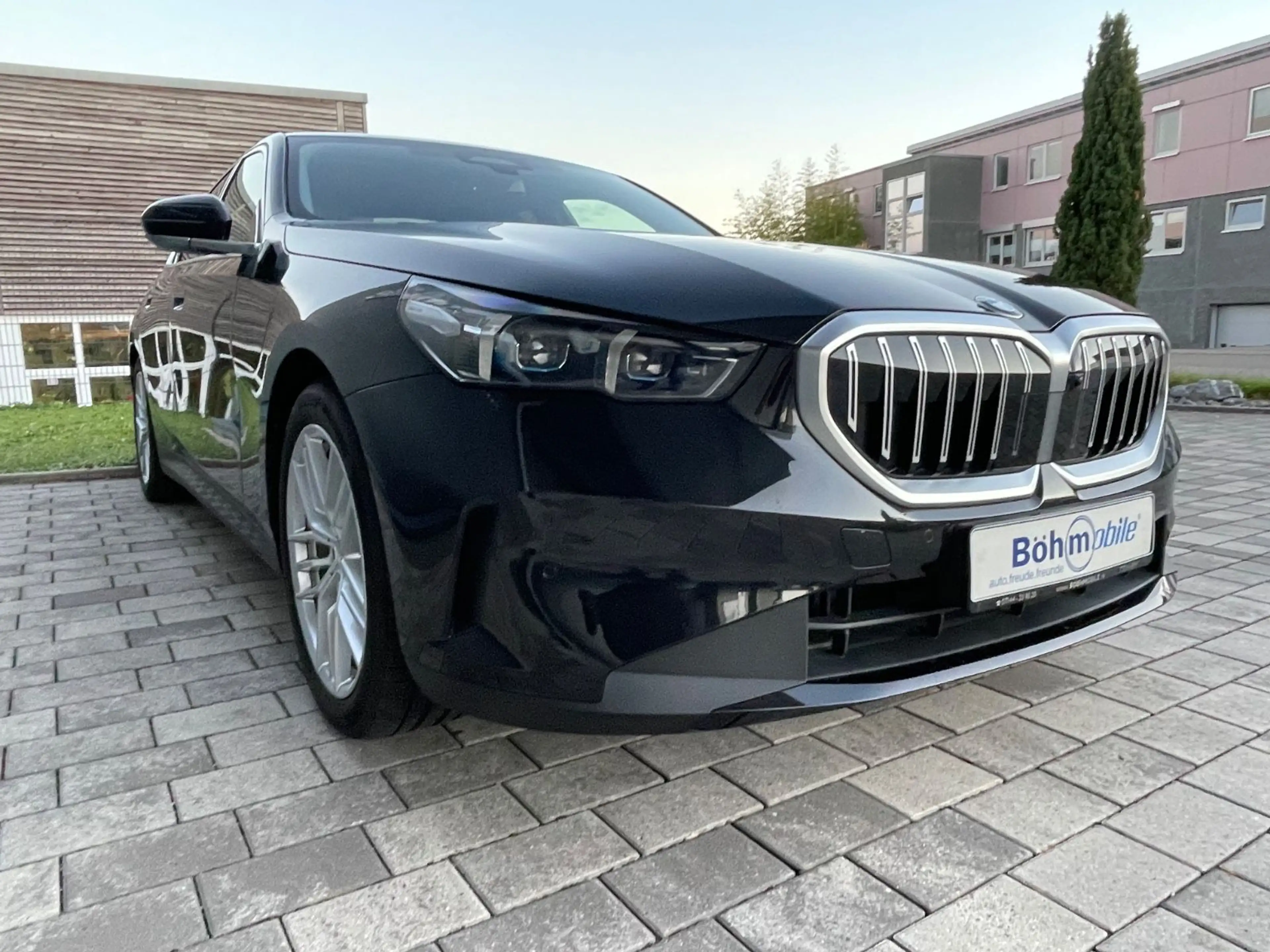 BMW 520 d xDrive/STDHZG/Autobahn As./HK/Adaptiv/NP85 — photo 5