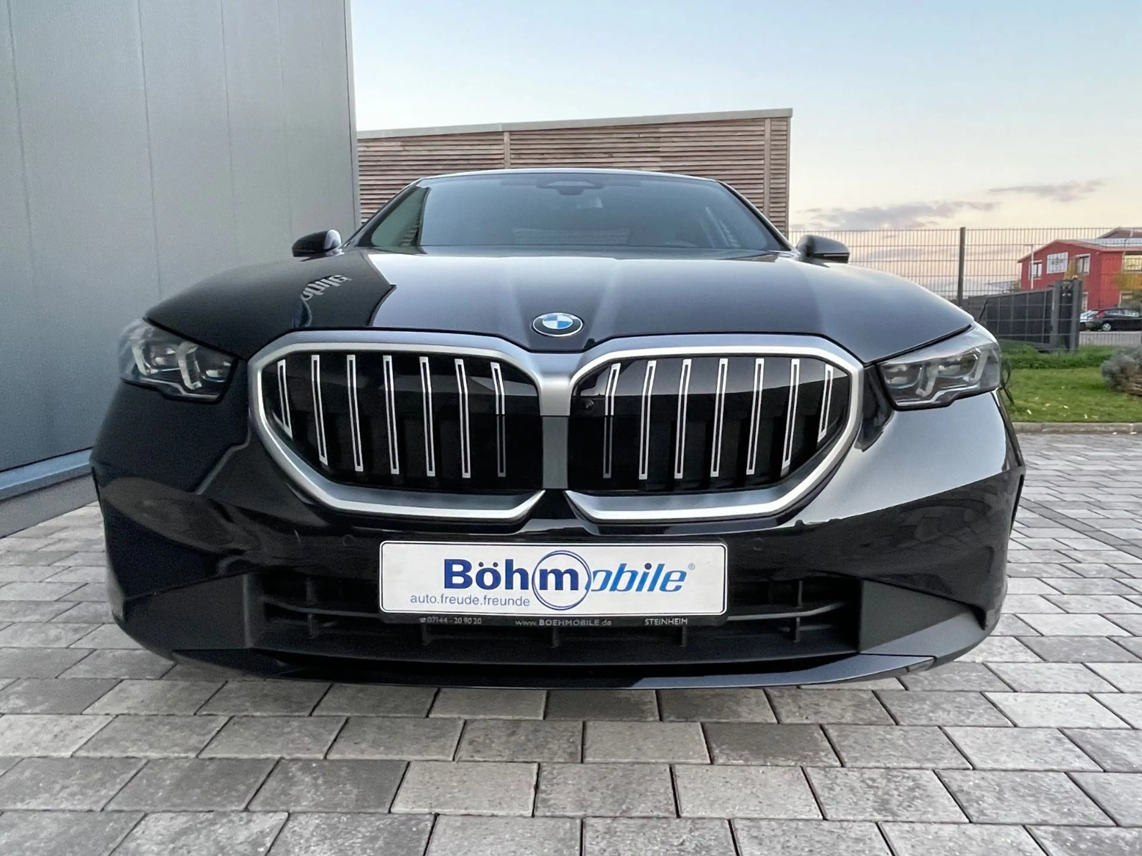 BMW 520 d xDrive/STDHZG/Autobahn As./HK/Adaptiv/NP85 — photo 4
