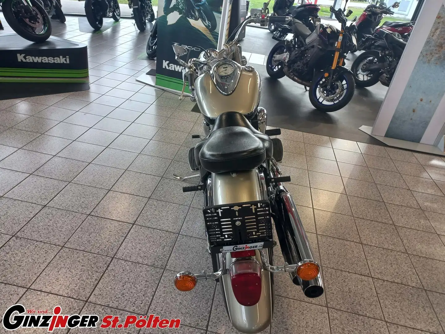 Yamaha XV 1600 WINTERPREIS Šedá - 2