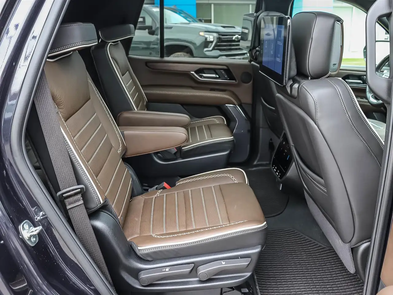 GMC Yukon снимка GMC Yukon