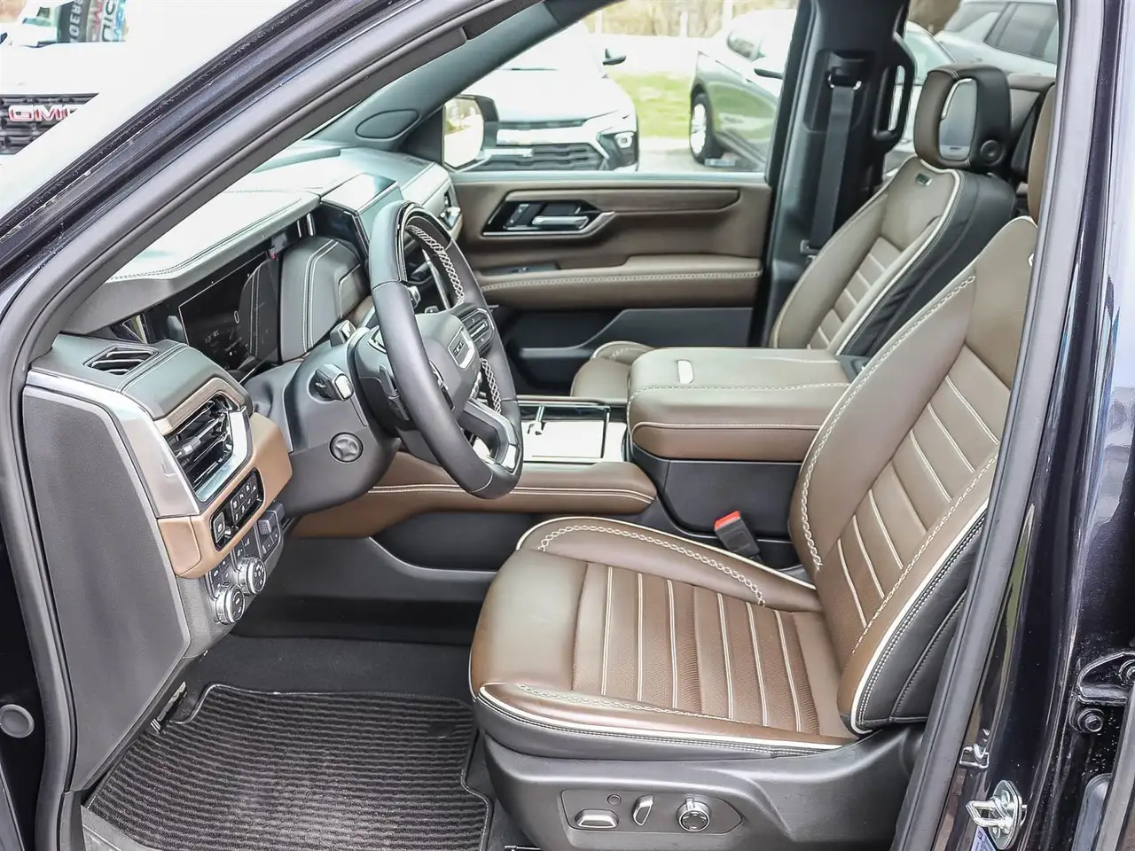 GMC Yukon снимка GMC Yukon