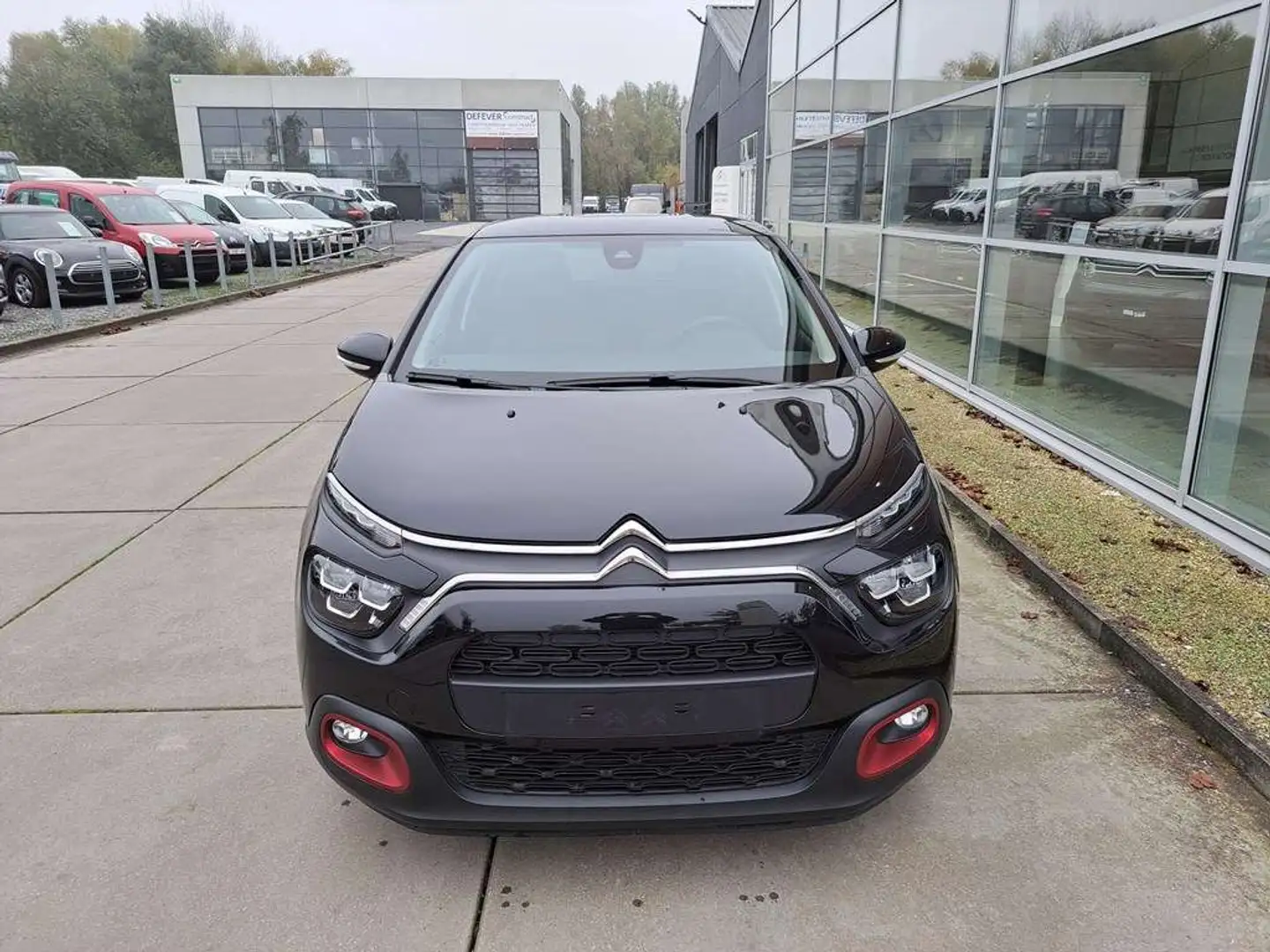 Citroen C3 1.2 PureTech 110  S\u0026S BVM6 C-SERIES Zwart - 2