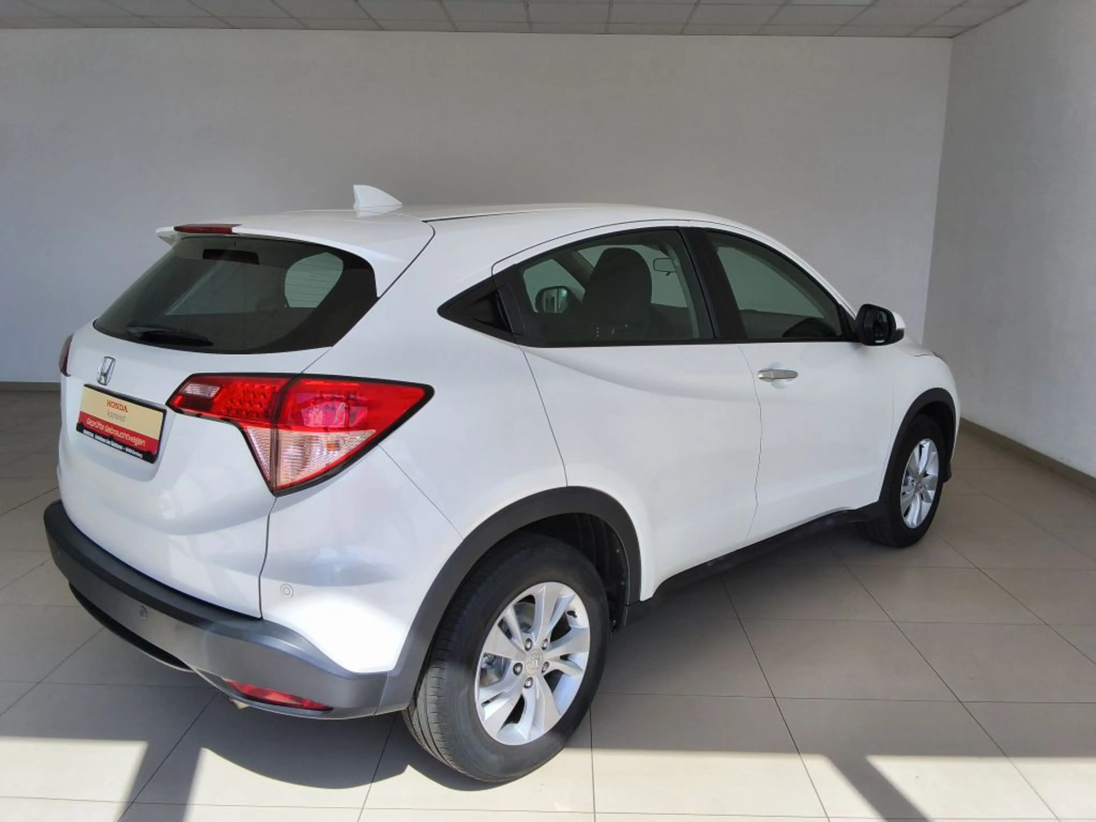 Honda HR-V 1.5 i-VTEC Elegance — photo 10