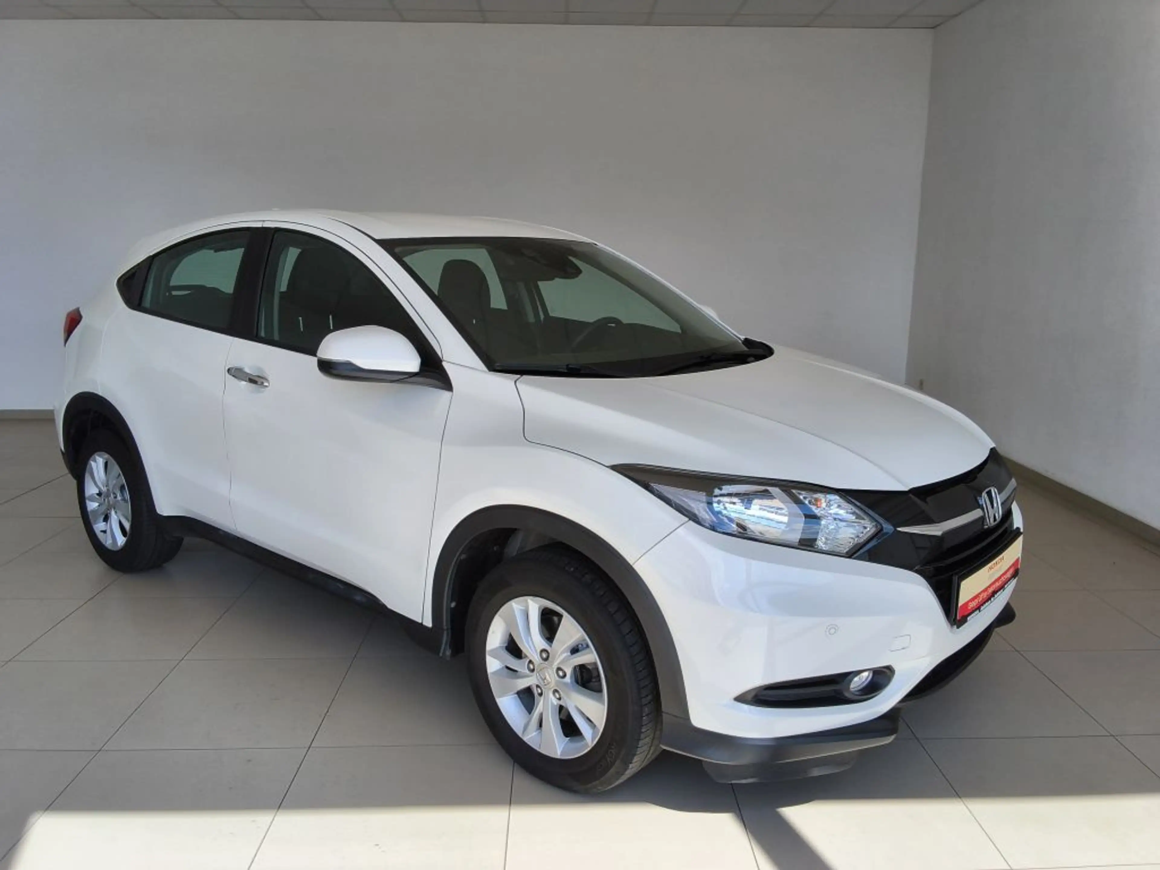 Honda HR-V 1.5 i-VTEC Elegance — photo 8
