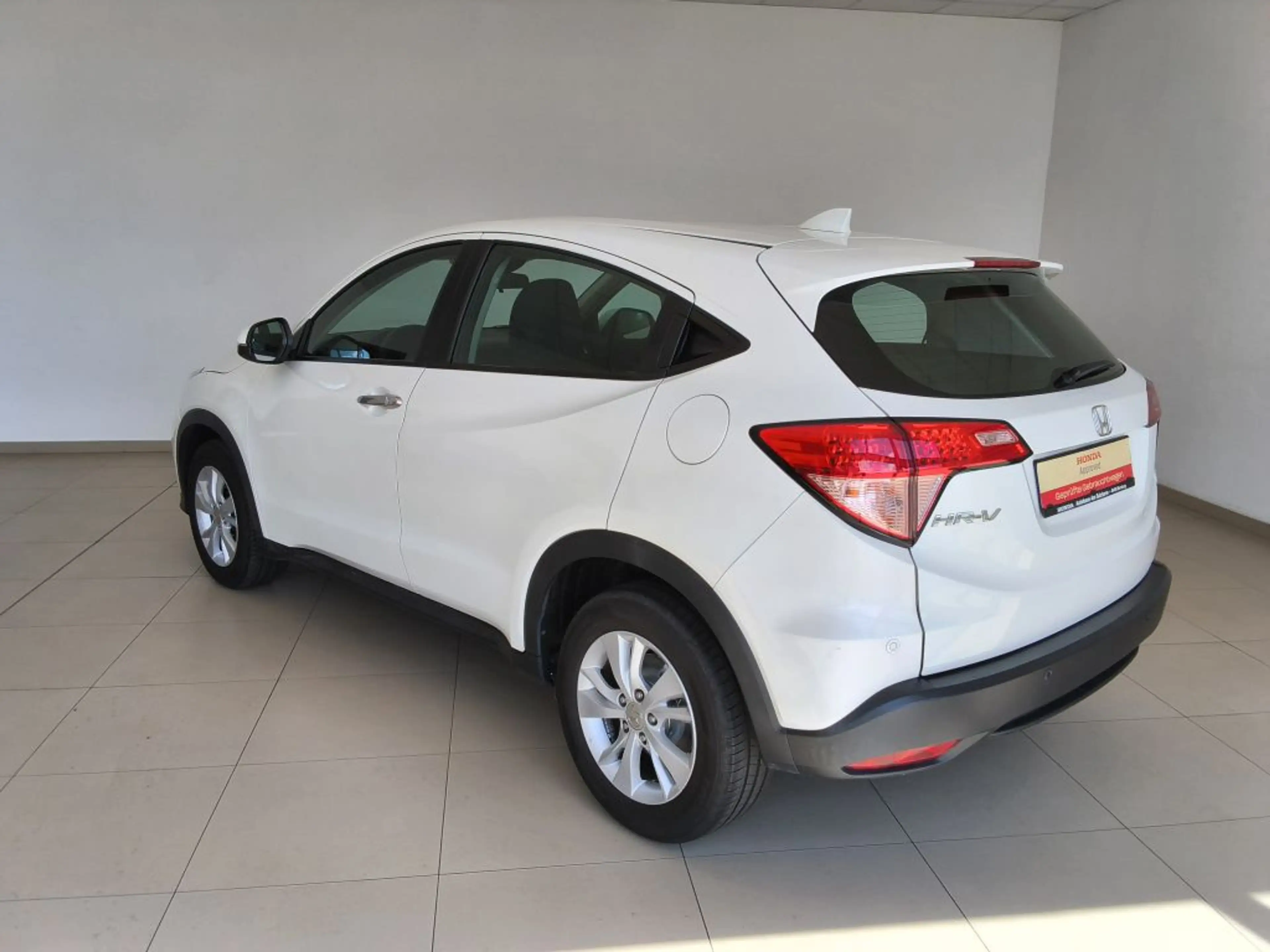 Honda HR-V 1.5 i-VTEC Elegance — photo 9