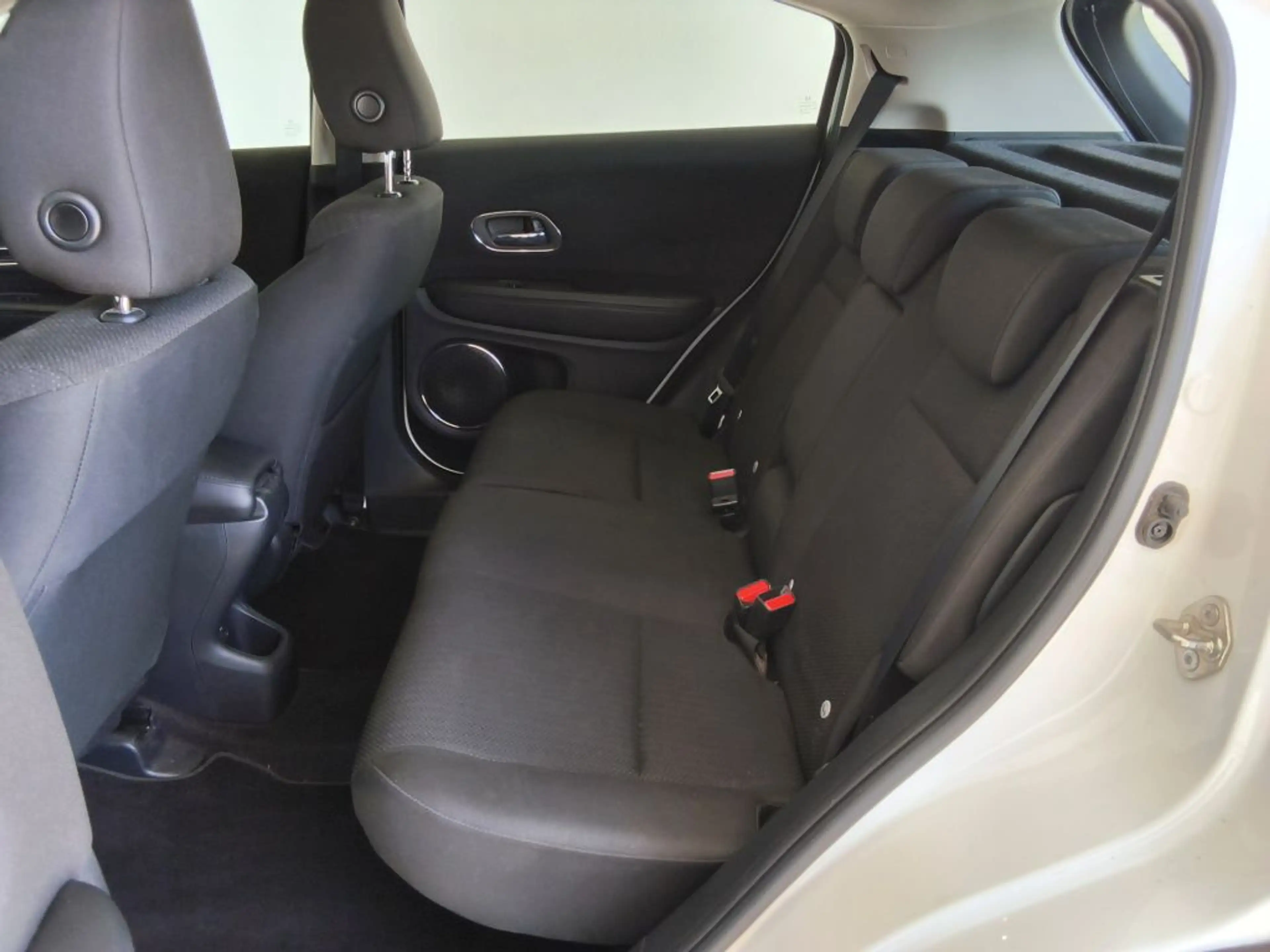 Honda HR-V 1.5 i-VTEC Elegance — photo 15