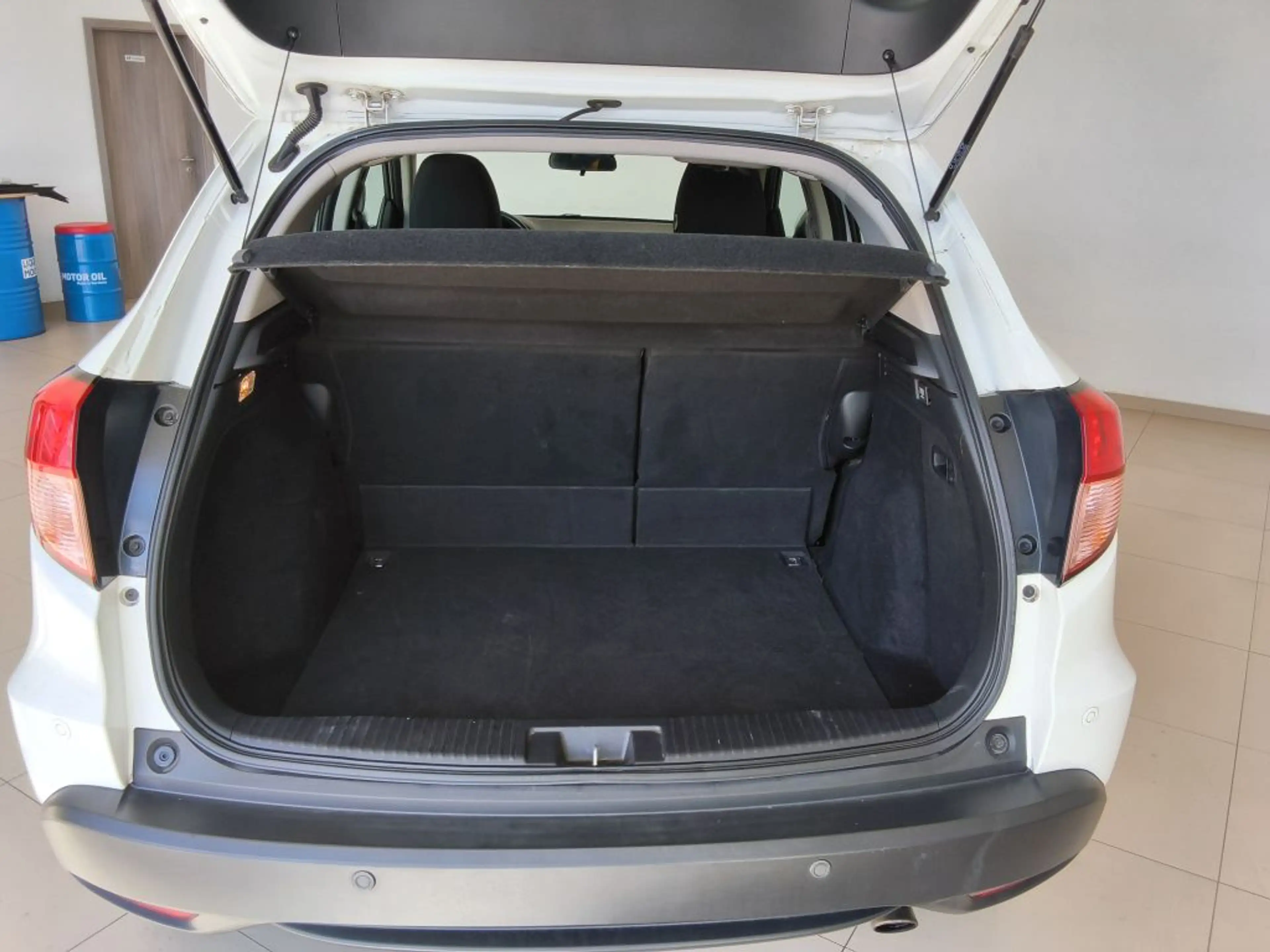 Honda HR-V 1.5 i-VTEC Elegance — photo 2
