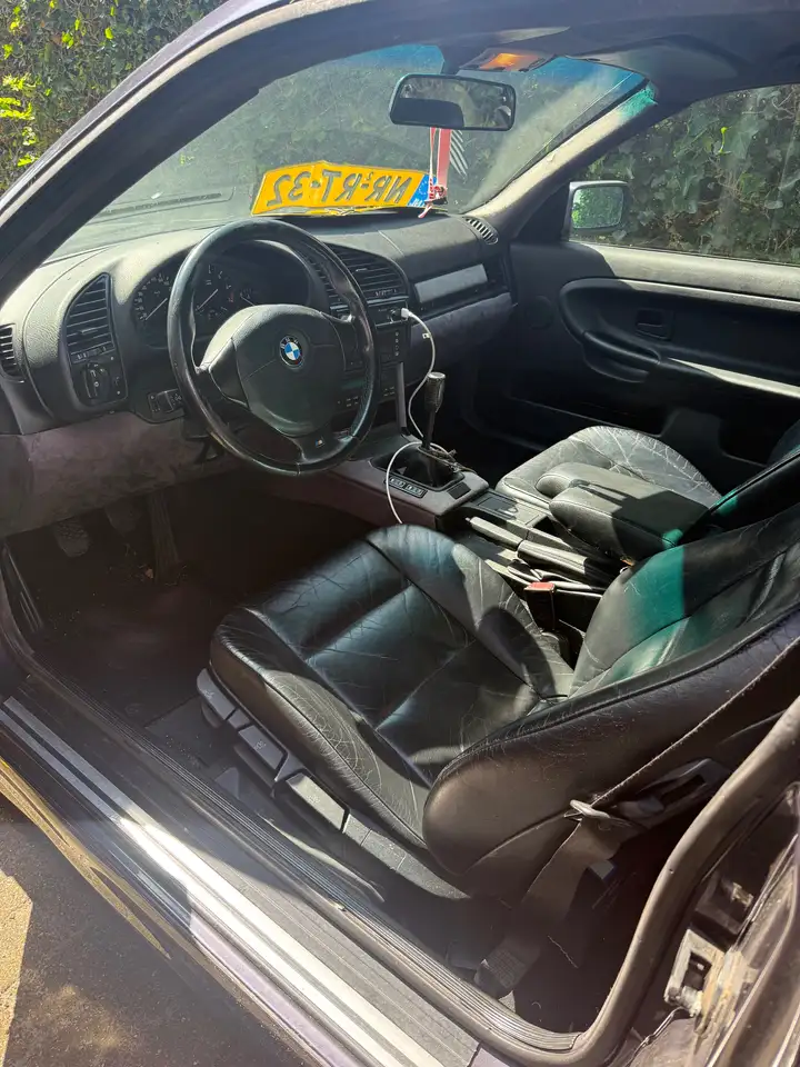 BMW 323i M Sport, foto 4