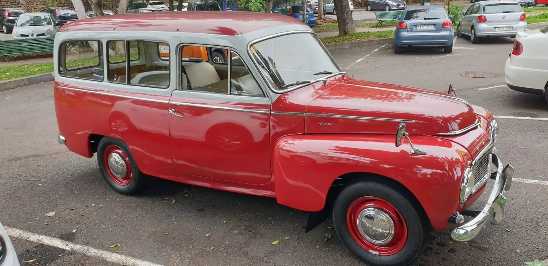 Volvo P210 Red - 1