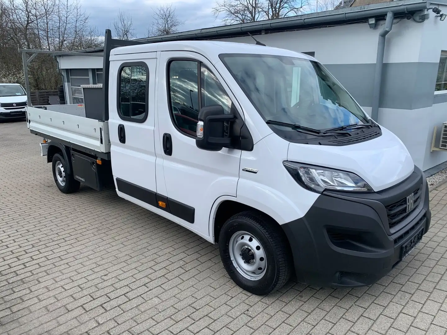 Fiat Ducato Pritsche Doka 35 140 L4 Klima DAB 99TKM Weiß - 1
