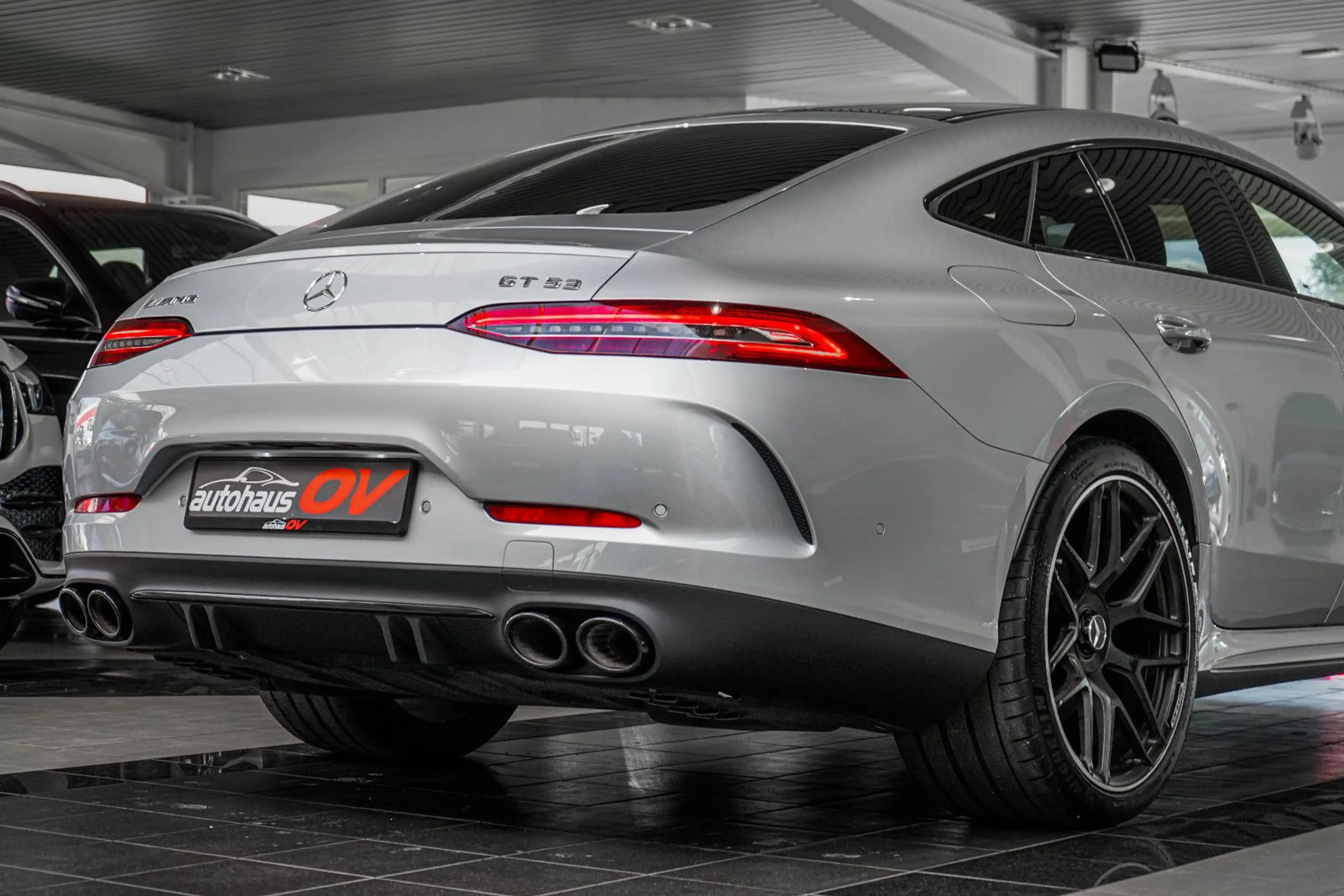 Mercedes-Benz AMG GT 53 4M*AMG Perfo*Head*360*ACC*Massage*Pano — photo 11