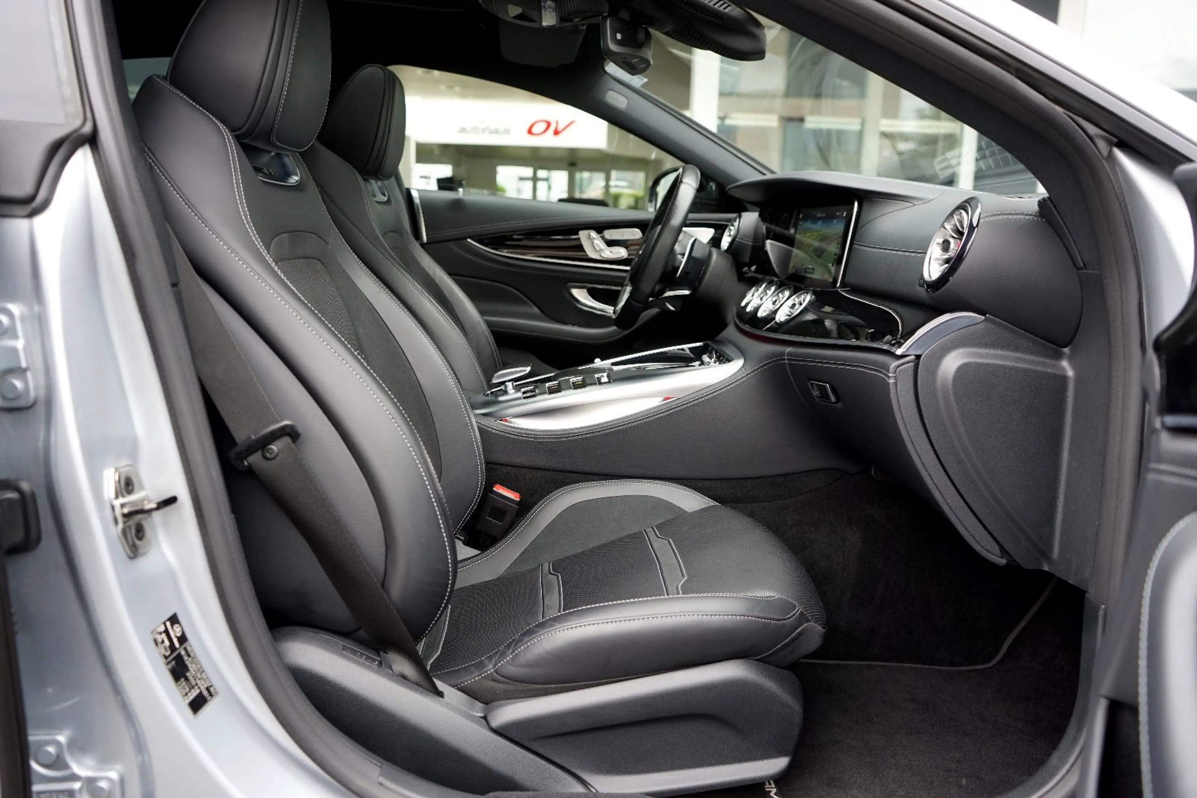 Mercedes-Benz AMG GT 53 4M*AMG Perfo*Head*360*ACC*Massage*Pano — photo 7