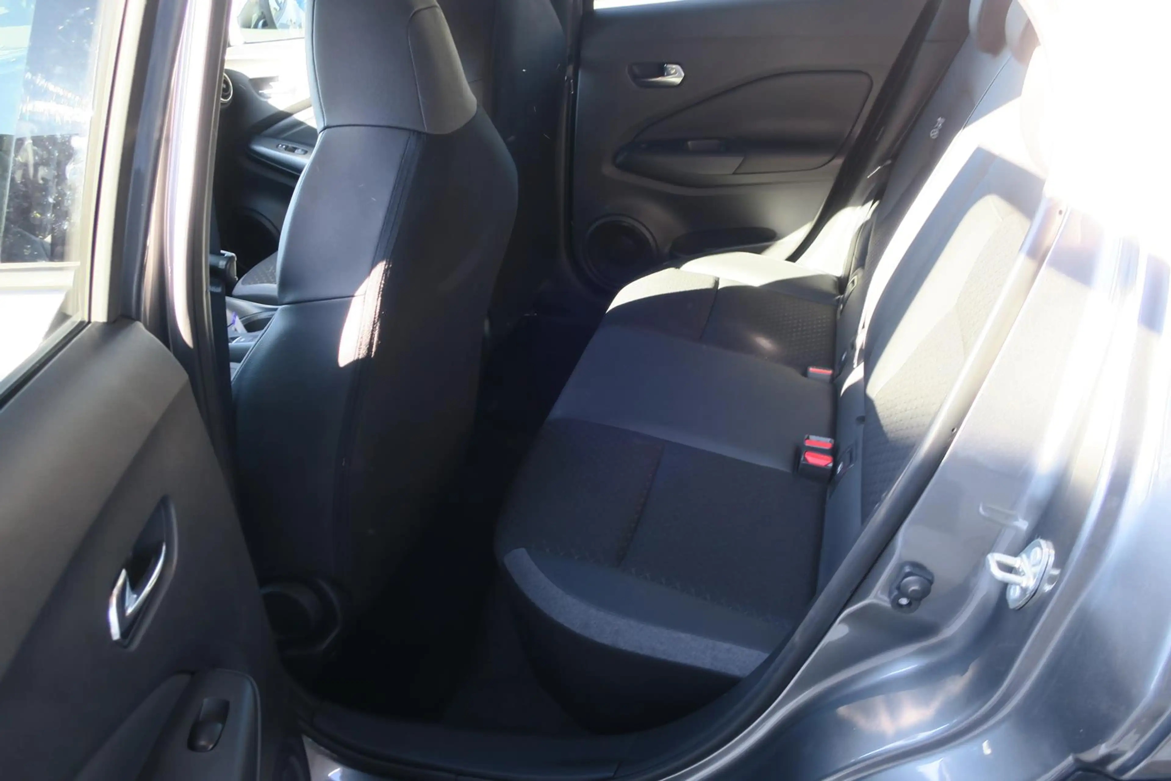 Nissan Juke 1.0 DIG-T DCT N-CONNECTA RFK SHZ NAVI — photo 9