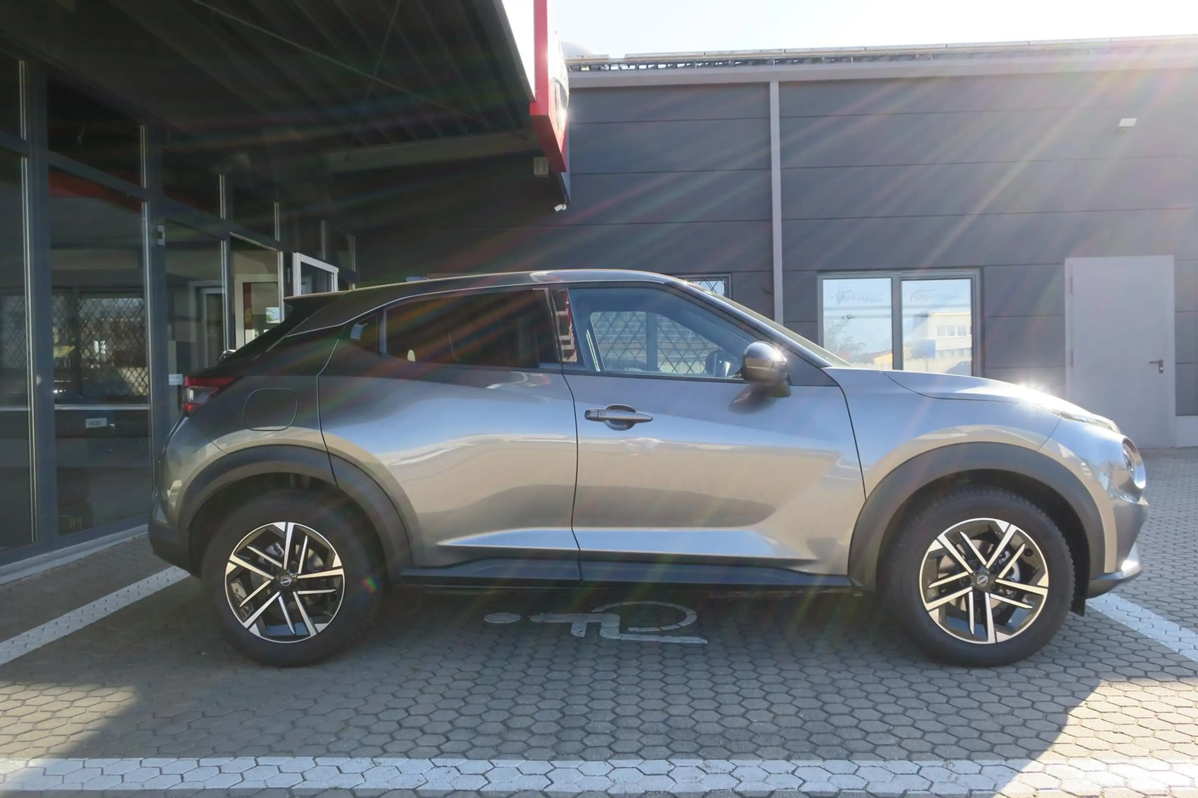Nissan Juke 1.0 DIG-T DCT N-CONNECTA RFK SHZ NAVI — photo 5