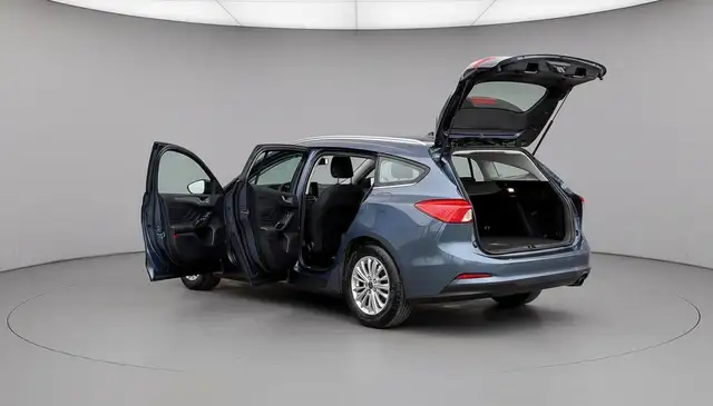 Ford Focus view 8