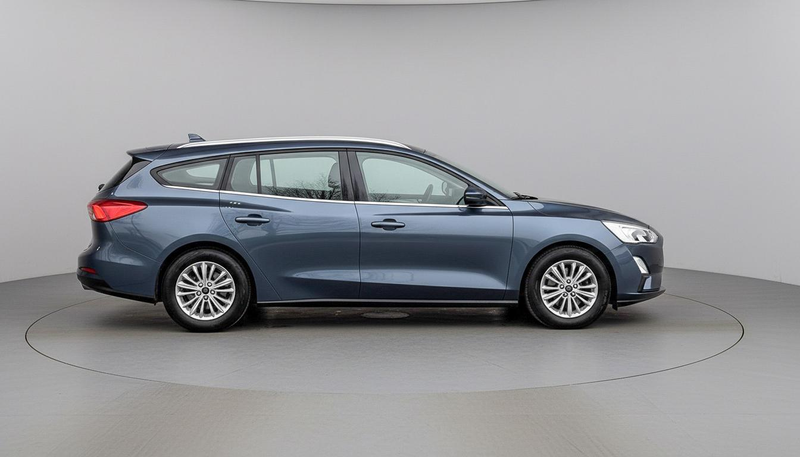 Ford Focus Wagon 1.0 EcoBoost Titanium Business — photo 9
