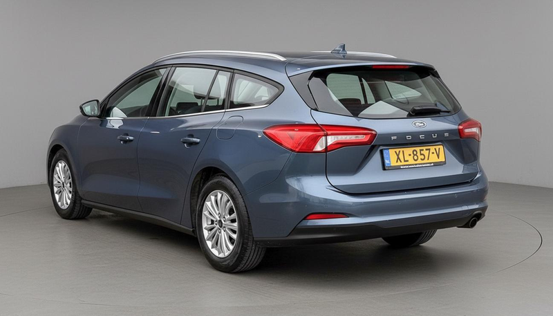 Ford Focus Wagon 1.0 EcoBoost Titanium Business — photo 10