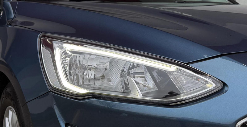 Ford Focus Wagon 1.0 EcoBoost Titanium Business — photo 11